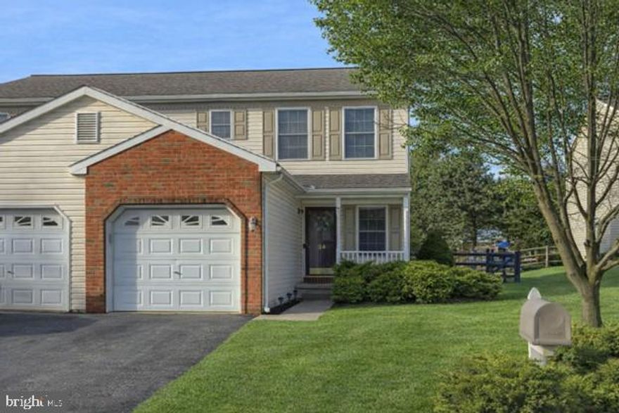 Welcome to this beautifully maintained end‑unit townhome offering 3 spacious bedrooms, 1.5 baths, and a bright, open layout perfect for comfortable everyday living. The main level features gleaming hardwood floors that add warmth and character, while large windows fill the home with natural light thanks to its desirable end‑unit position.
The finished basement provides valuable extra living space—ideal for a living room or rec room, home office, gym, or play area. Upstairs, you’ll find three well‑sized bedrooms and a full bath, offering plenty of room for everyone.
Step outside to a fully fenced‑in yard, perfect for pets, gardening, or relaxing outdoors in privacy. Whether you enjoy entertaining or simply want a peaceful outdoor retreat, this yard delivers.
With its inviting layout, thoughtful updates, and added privacy of an end unit, this townhome offers the perfect blend of comfort, convenience, and charm.