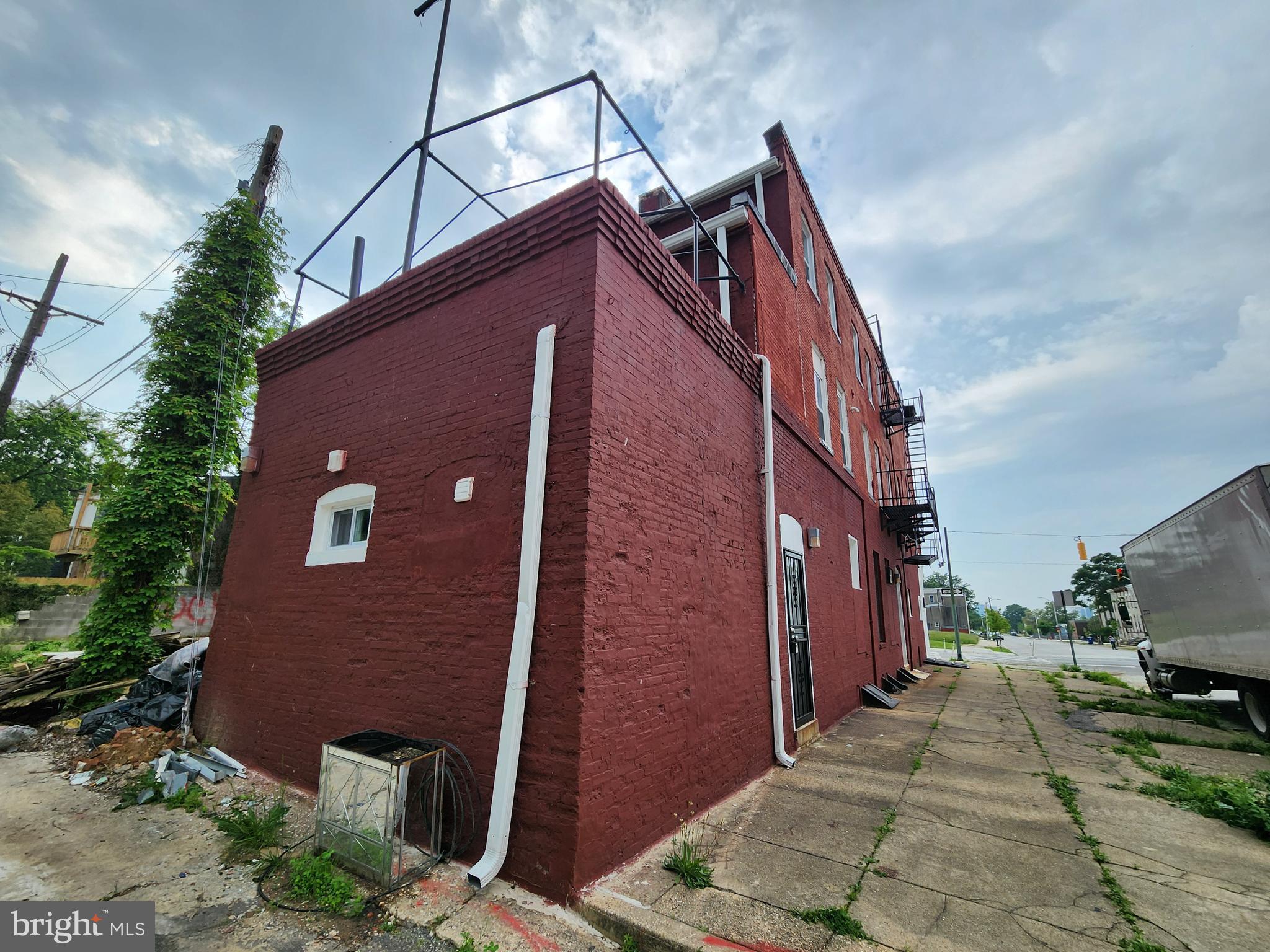 OLIVER - Residential