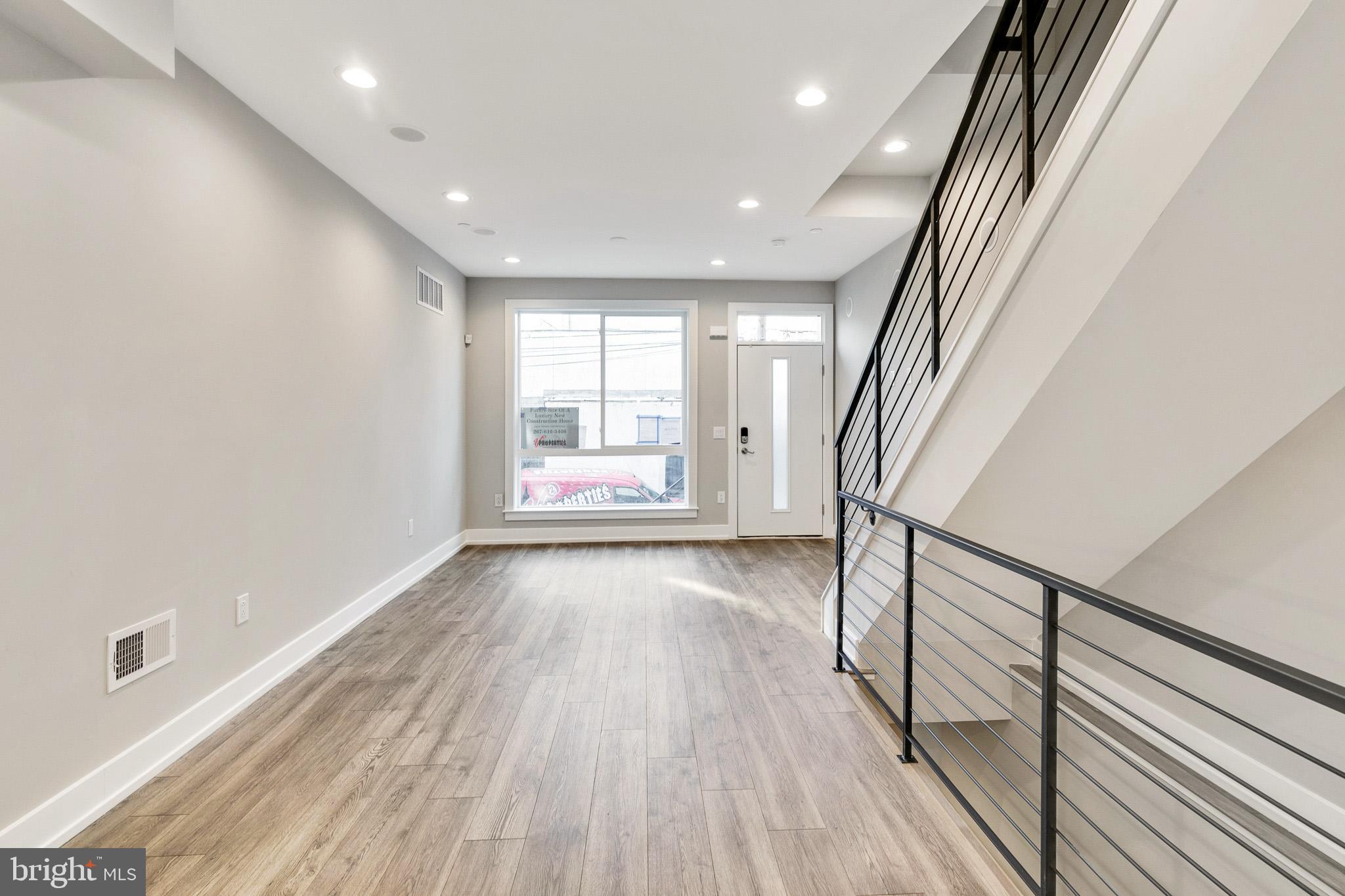 LOWER MOYAMENSING - Residential