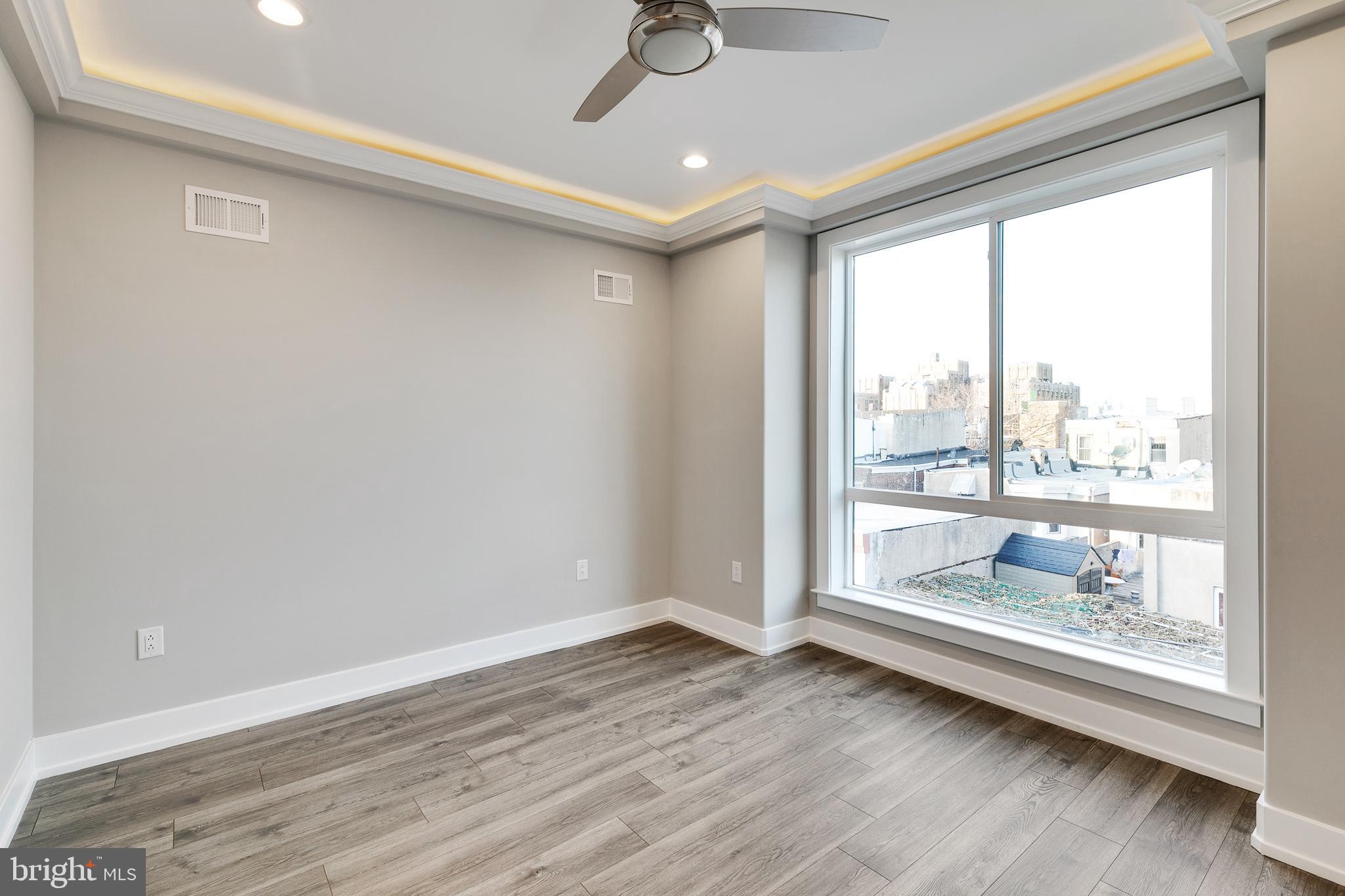 LOWER MOYAMENSING - Residential