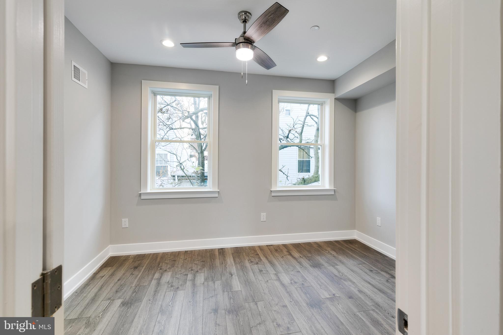 LOWER MOYAMENSING - Residential