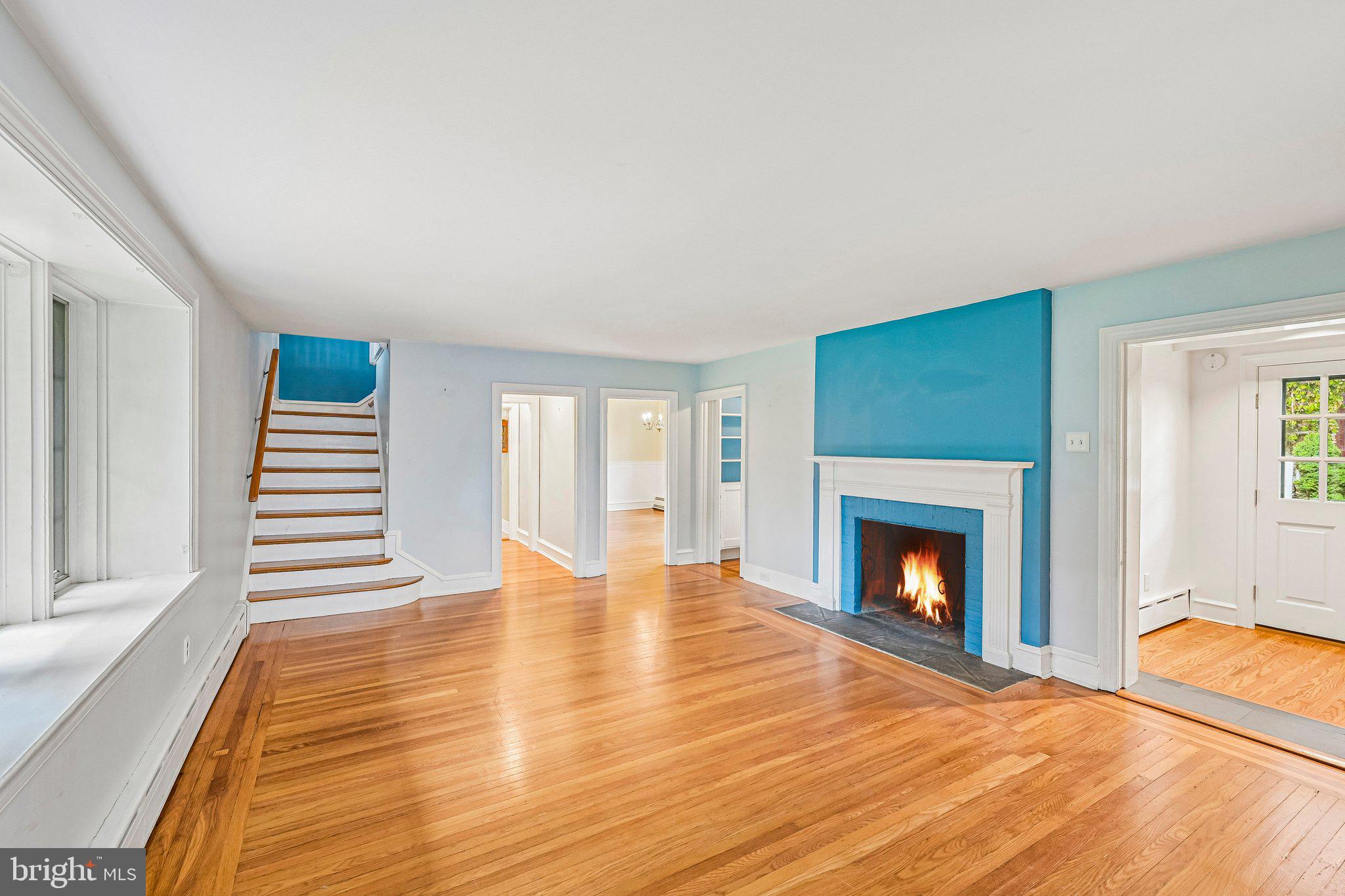 12 WINDSOR CIRCLE