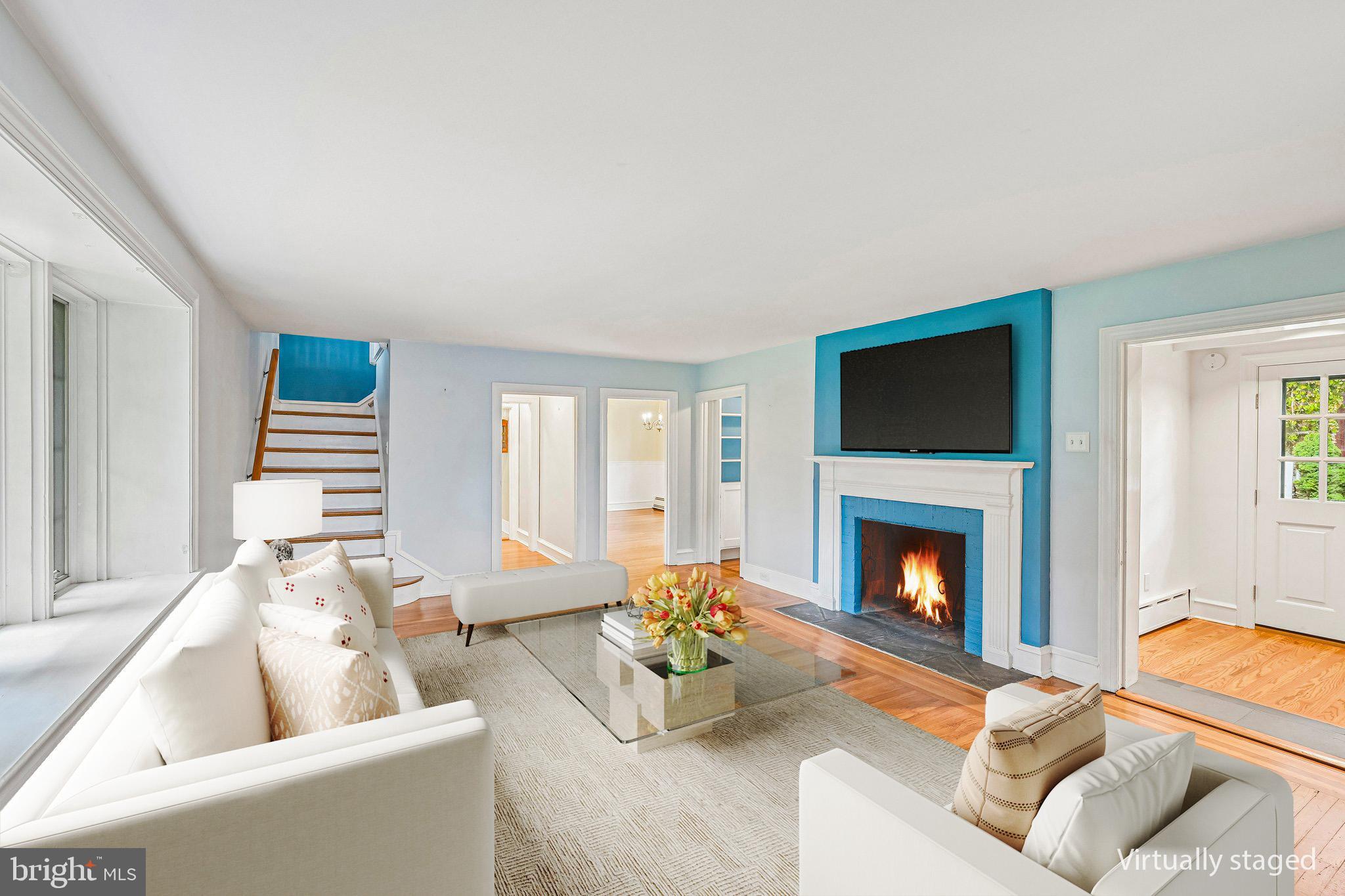 12 WINDSOR CIRCLE