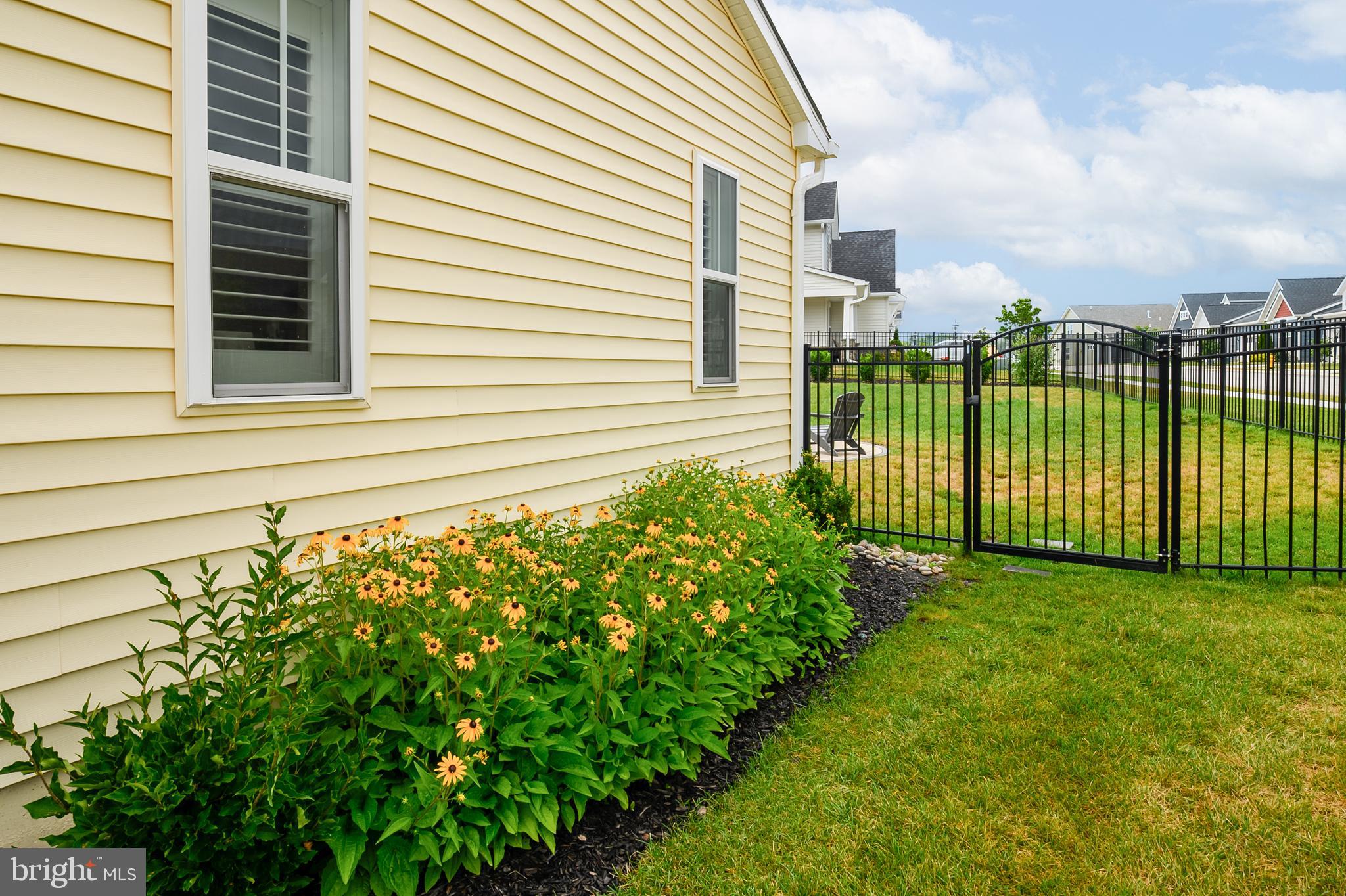 185 LIVELY STREAM WAY