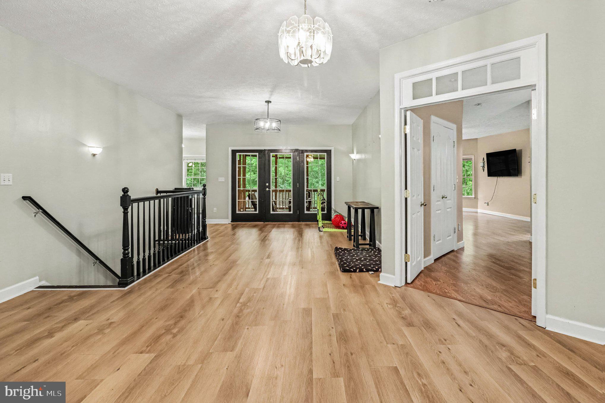 520 OAK GROVE DRIVE