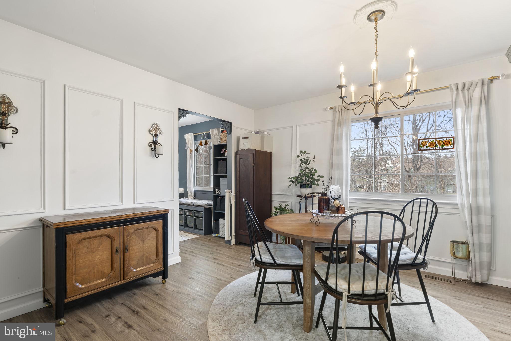 363 GREEN MEADOW LANE