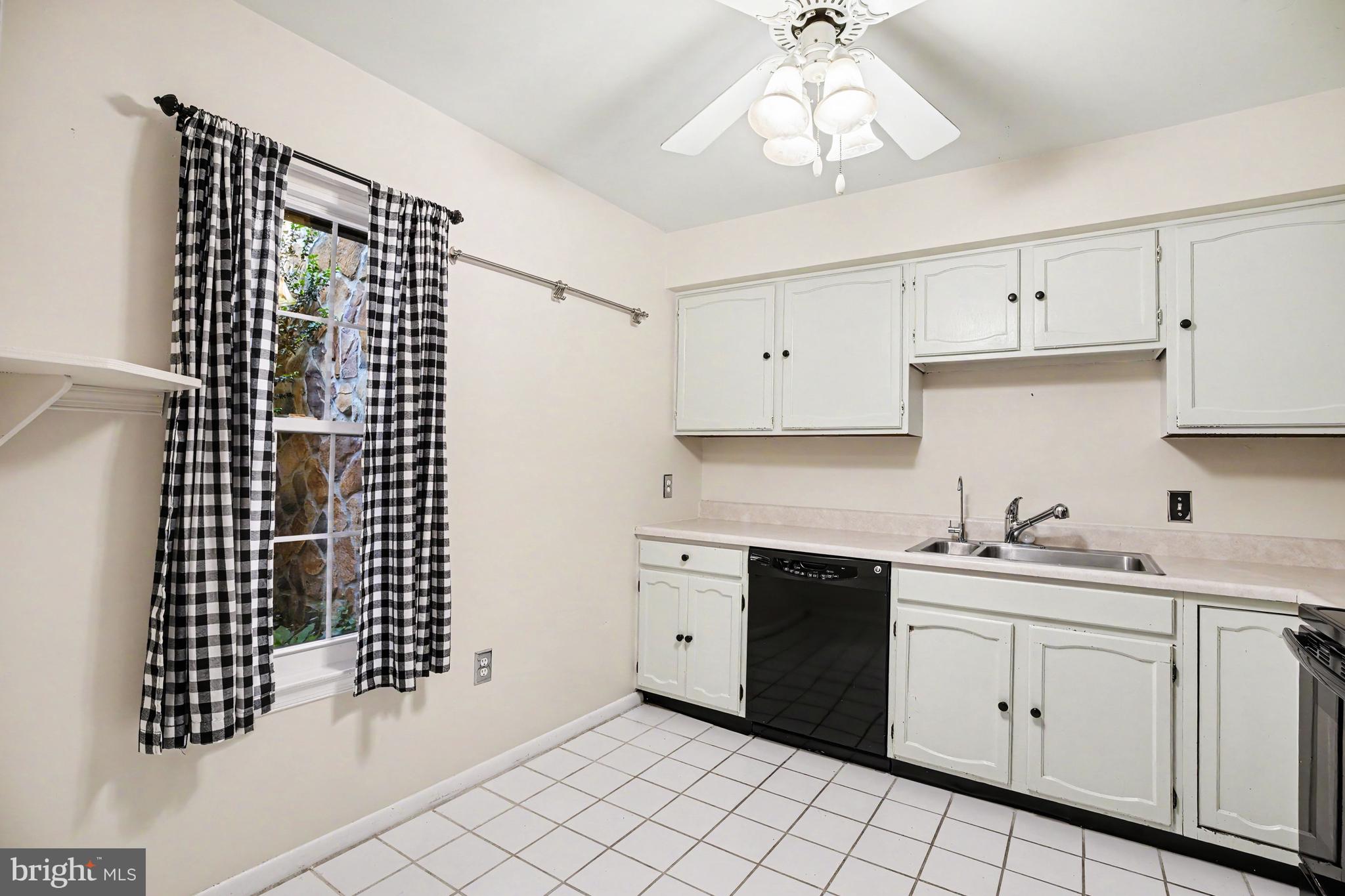 205 VALLEY STREAM LANE 205