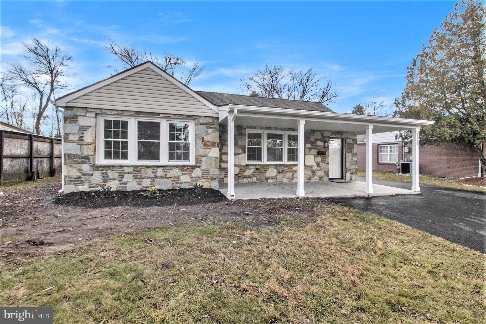 711 W COUNTY LINE ROAD