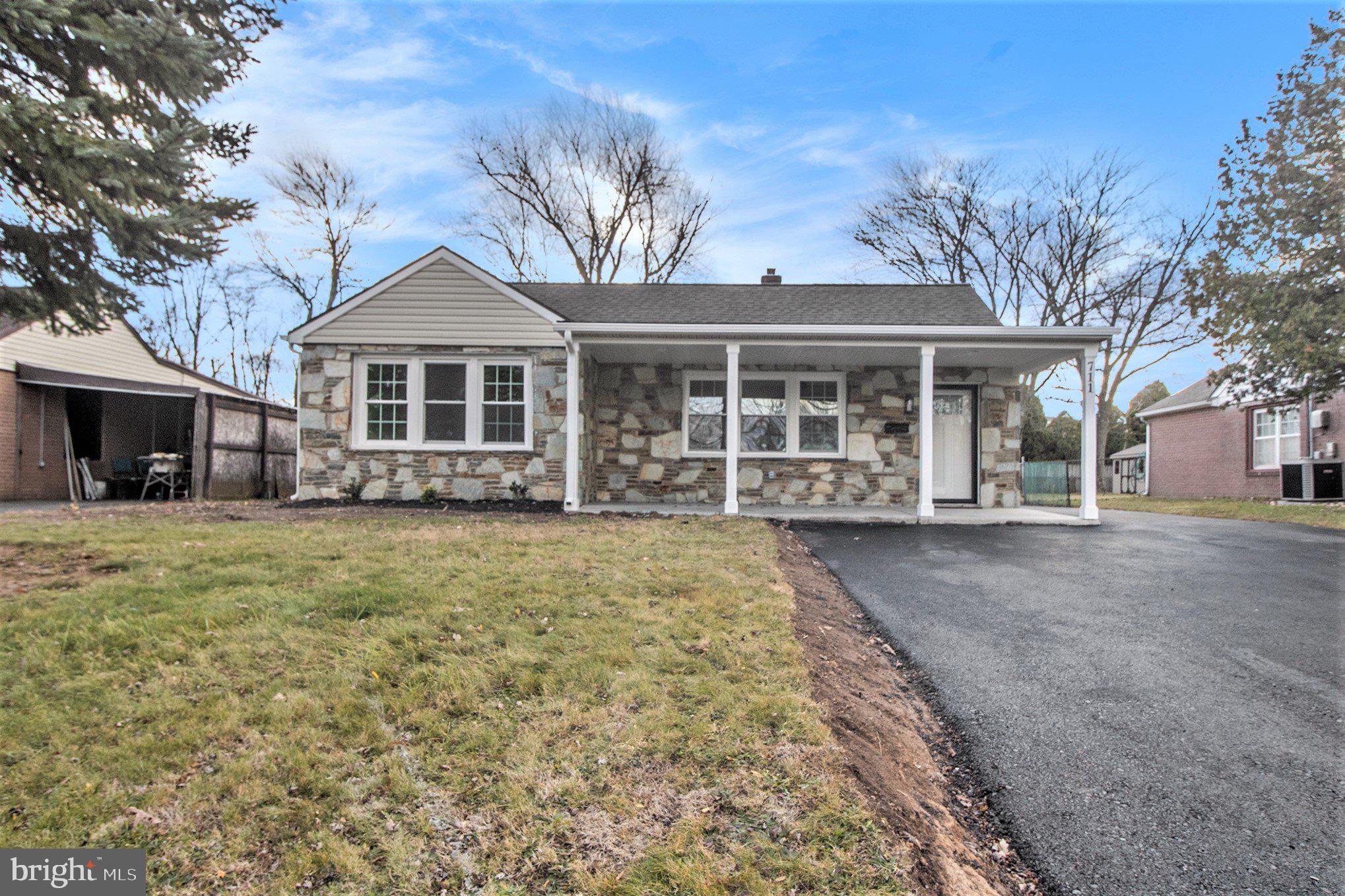 711 W COUNTY LINE ROAD