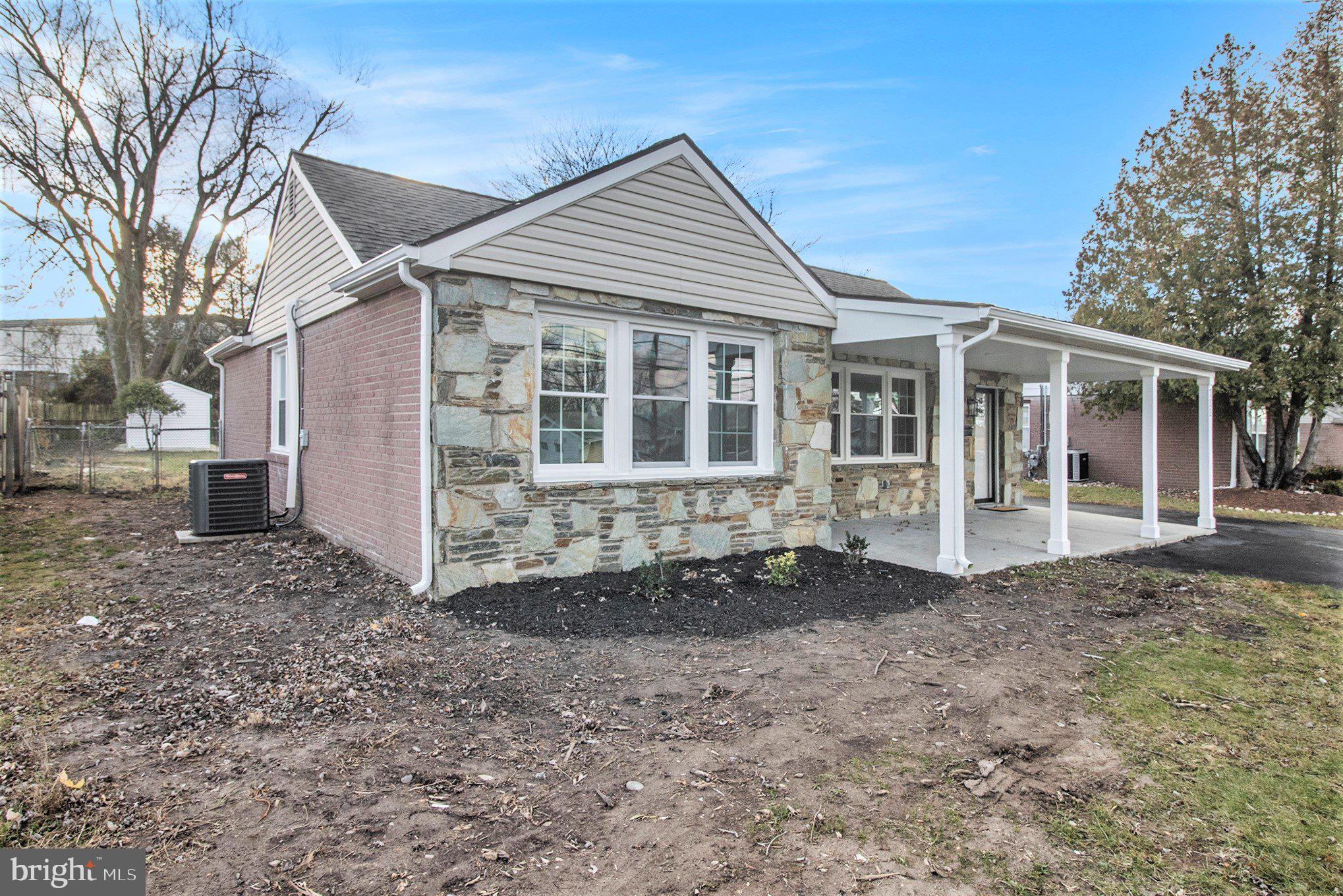 711 W COUNTY LINE ROAD