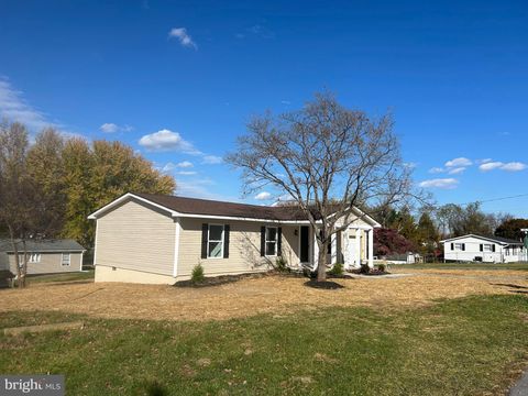 Photo of 415 E 10th Avenue, RANSON, WV 25438 (MLS # WVJF2020424)