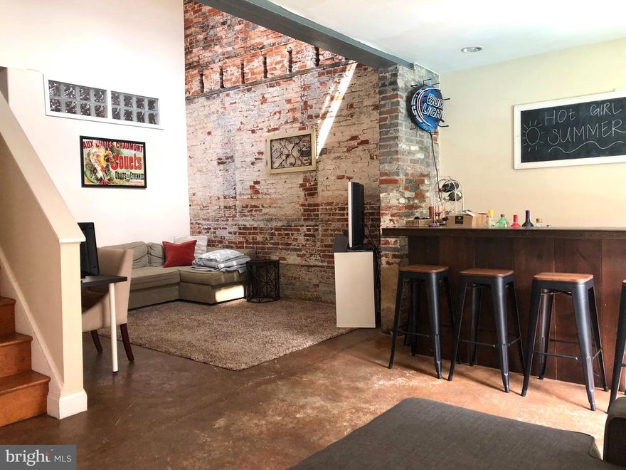 **DECEMBER RENT FREE**This home is renovated with modern fixtures, trim, and paint package. The home has a large patio off of the first floor open-concept kitchen and living room with a 16 foot ceiling in the main living area. Enjoy one of the most beautiful views of charm city from the ROOF deck! Each bedroom has its own bathroom and the bedrooms are all large and even in size. This home is located two blocks away from the Cross St. Market.