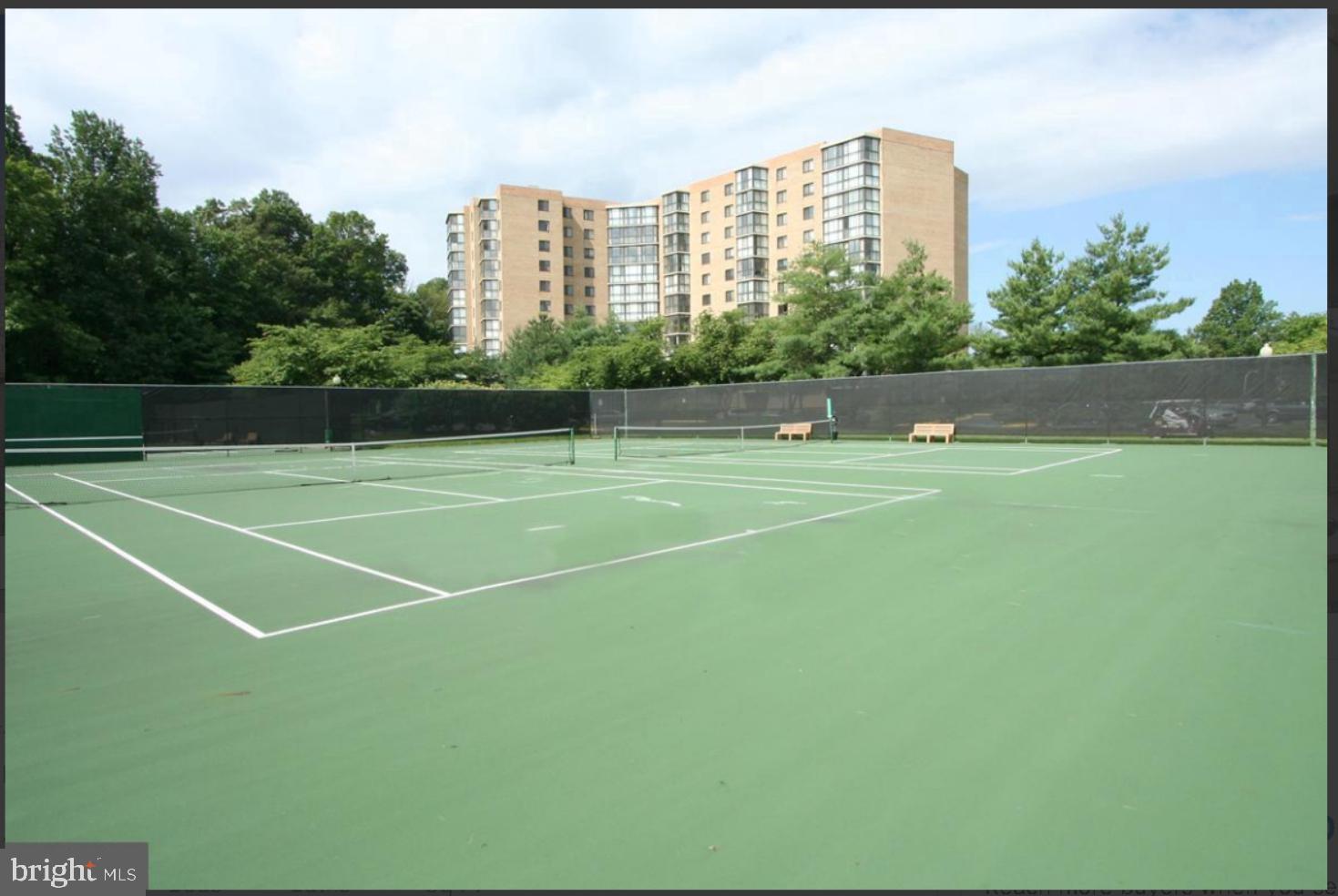 FAIRWAYS NORTH - Residential