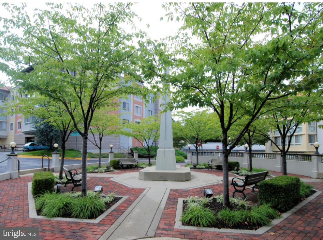 FAIRWAYS NORTH - Residential