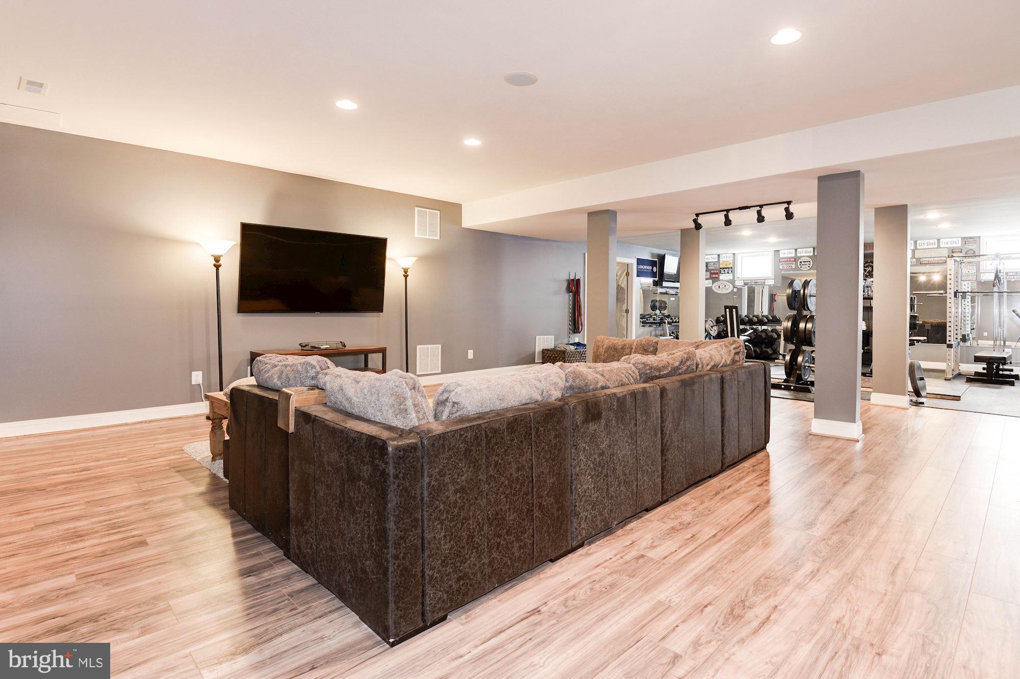 BELMONT COUNTRY CLUB - Residential