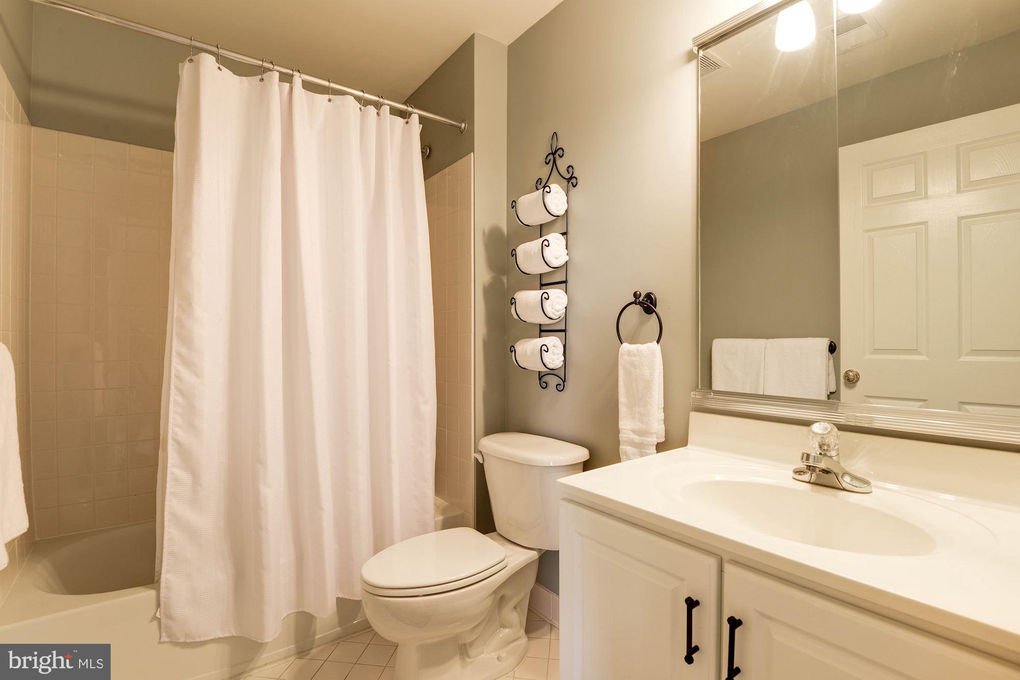 BELMONT COUNTRY CLUB - Residential