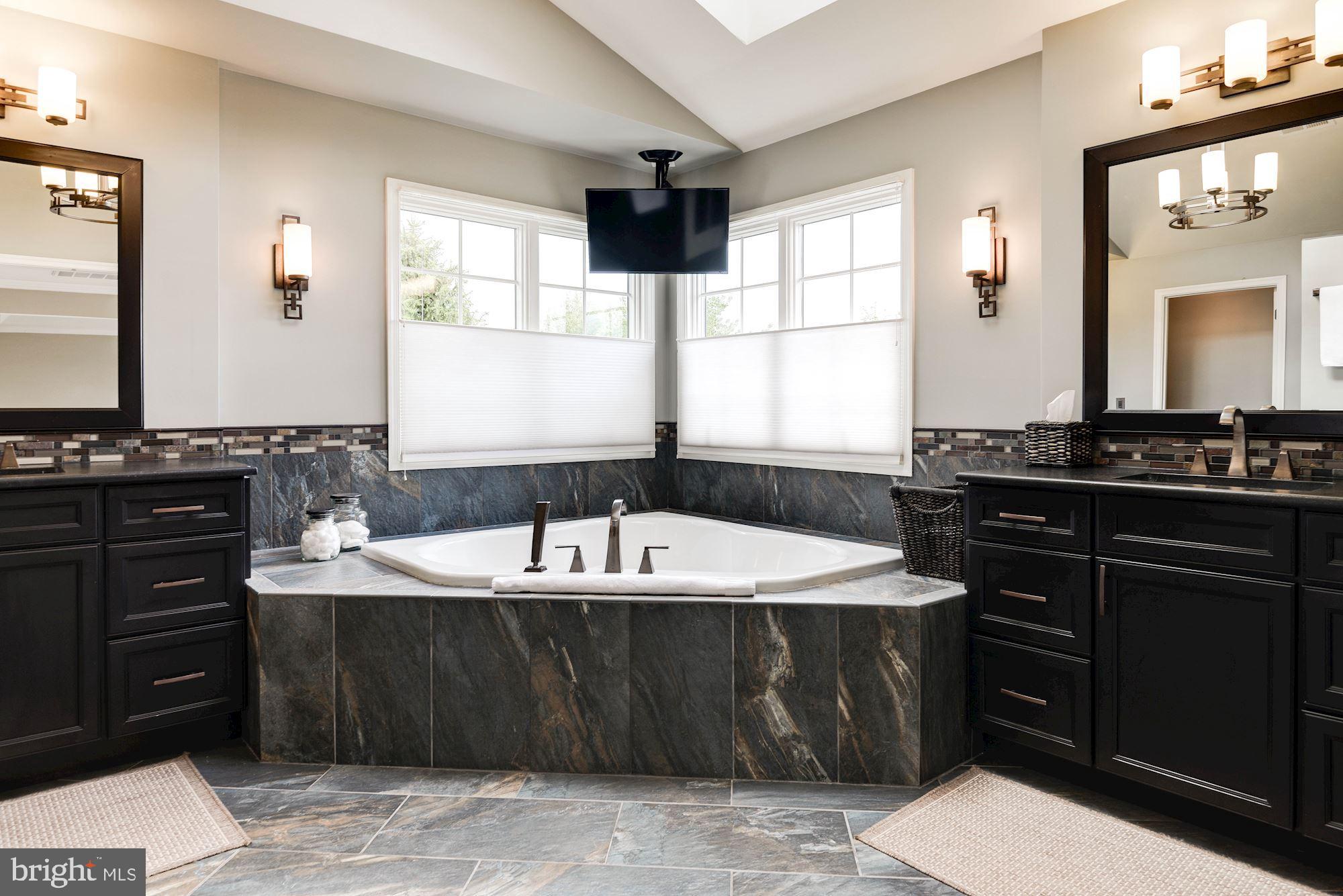 BELMONT COUNTRY CLUB - Residential