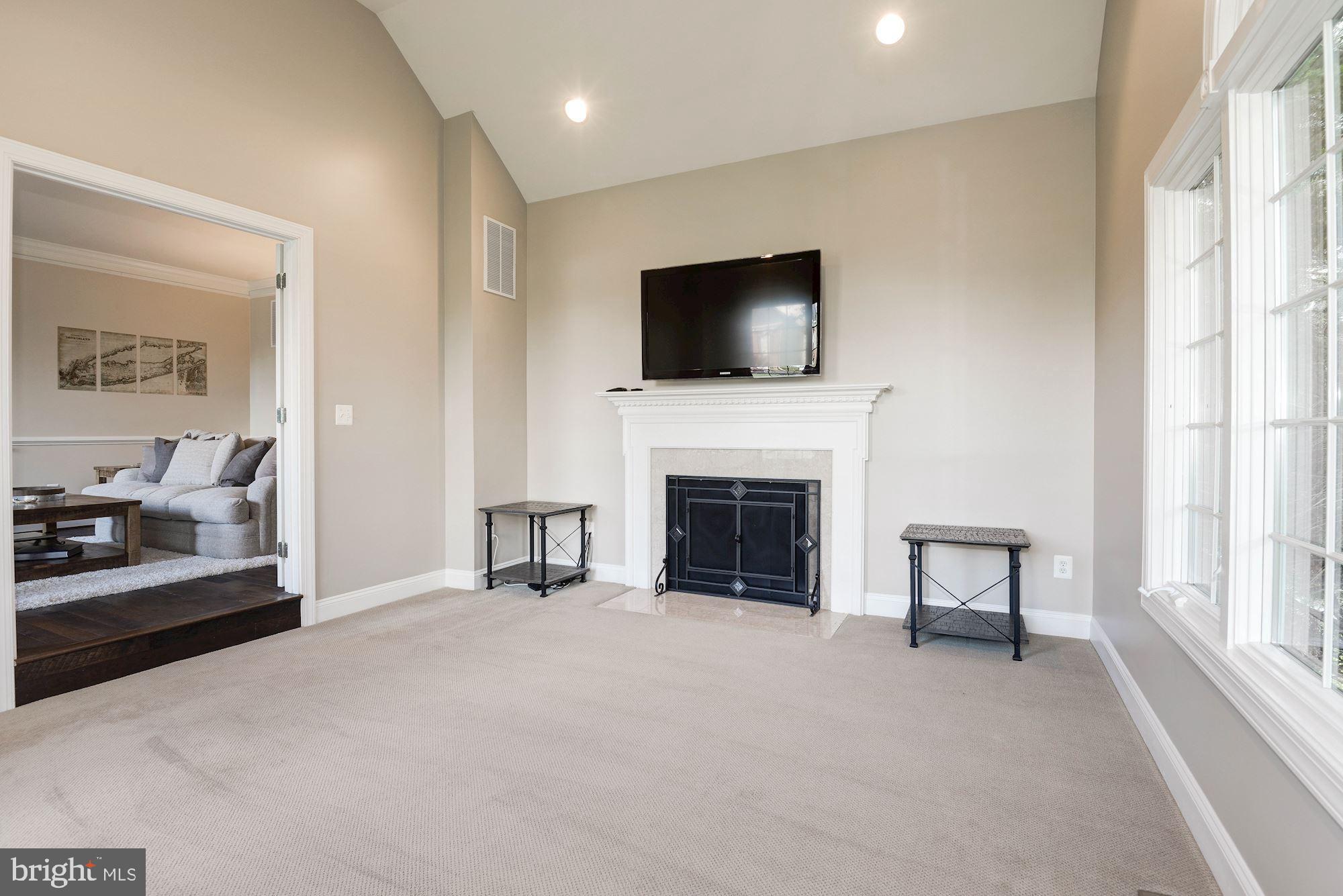 BELMONT COUNTRY CLUB - Residential