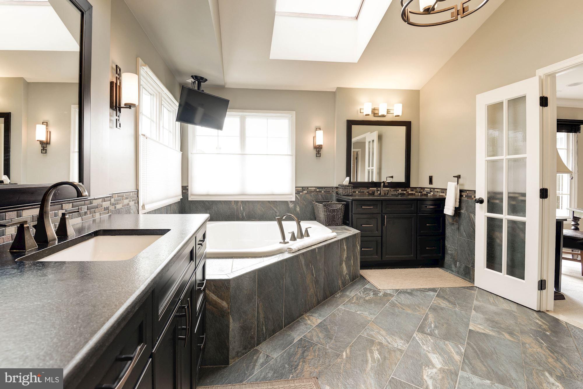 BELMONT COUNTRY CLUB - Residential