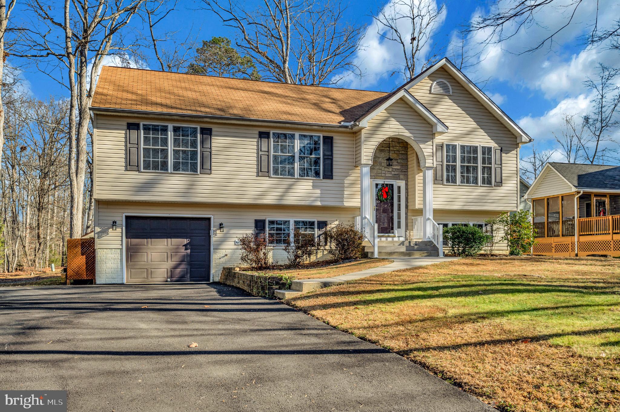 102 SEVEN PINES DRIVE