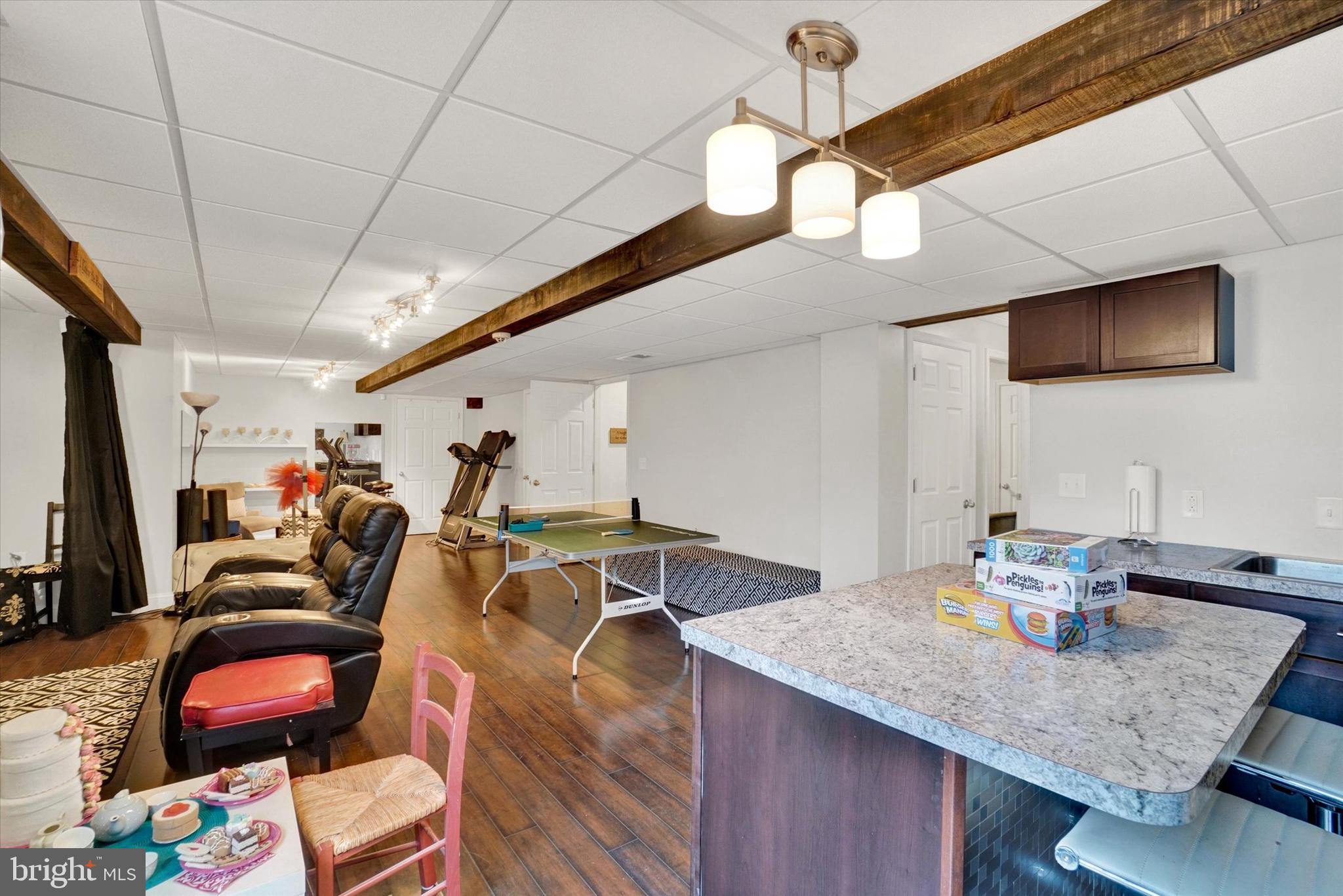 BROWNSTONE MANOR - Residential