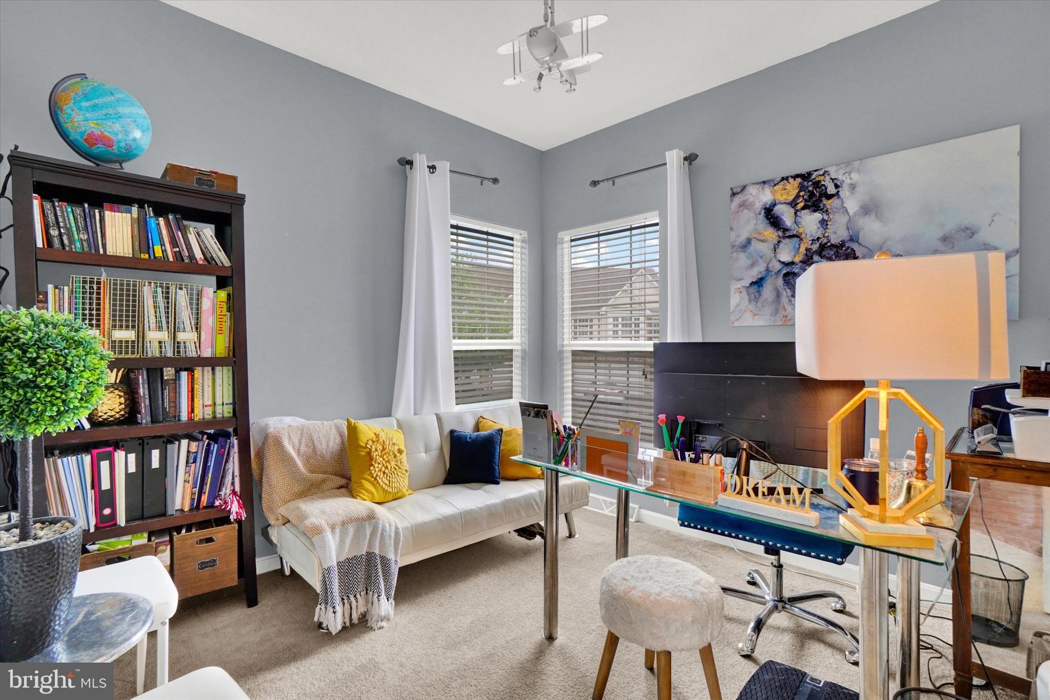 BROWNSTONE MANOR - Residential