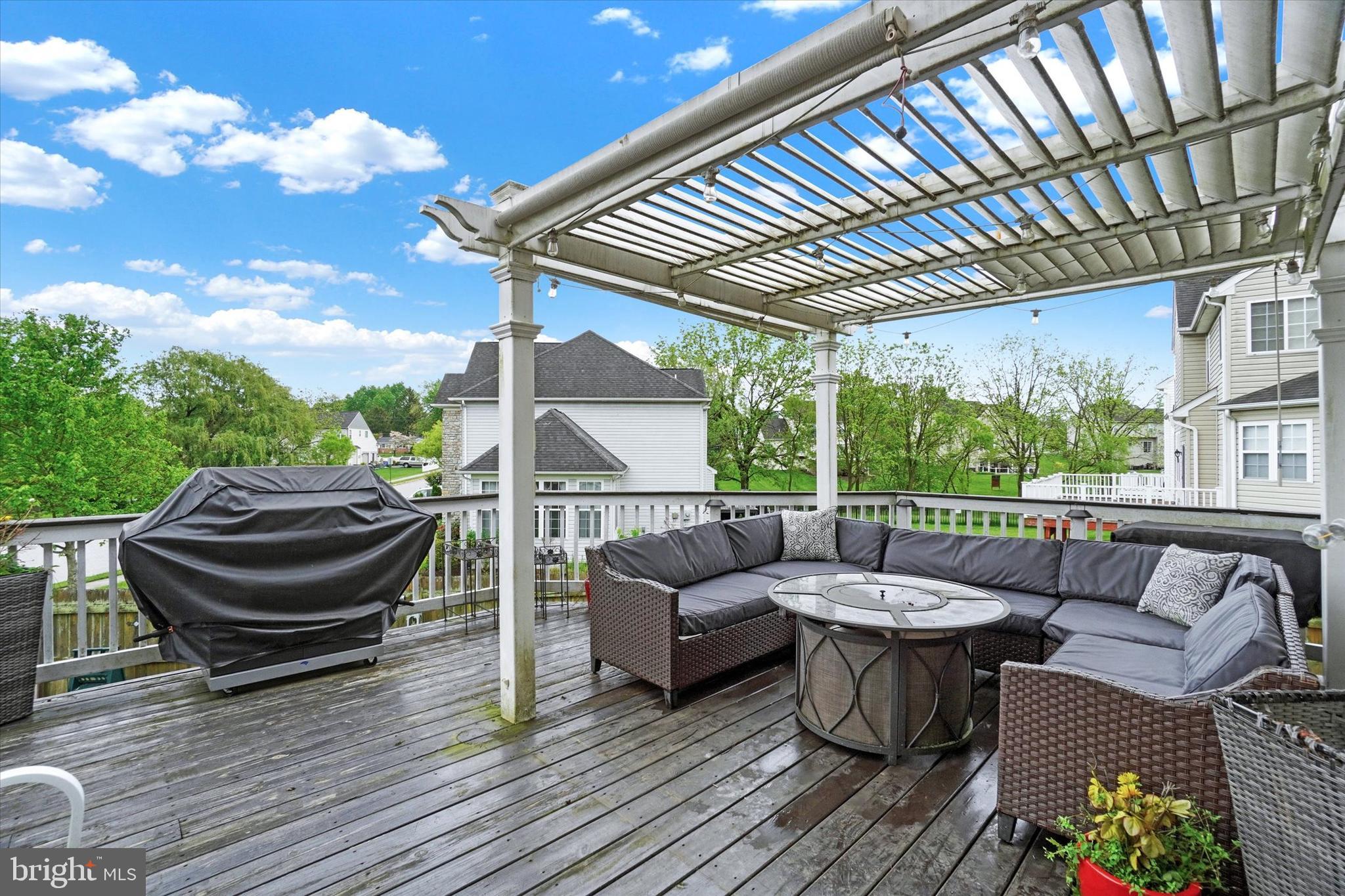 BROWNSTONE MANOR - Residential