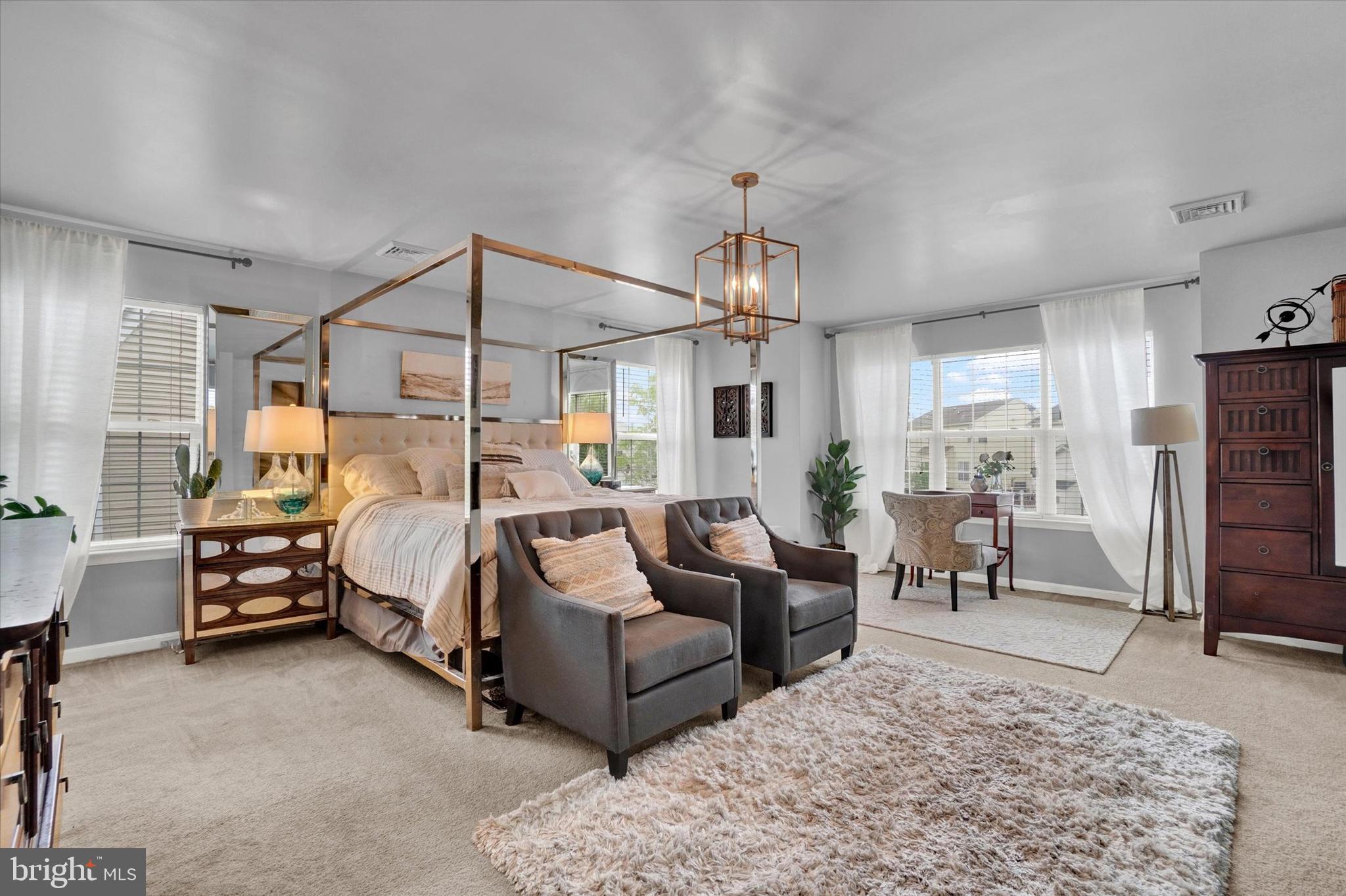 BROWNSTONE MANOR - Residential