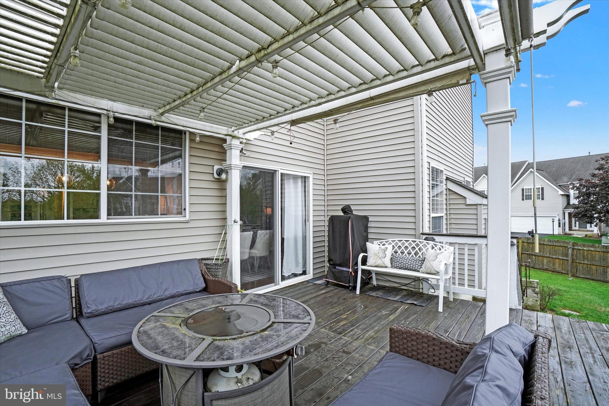 BROWNSTONE MANOR - Residential