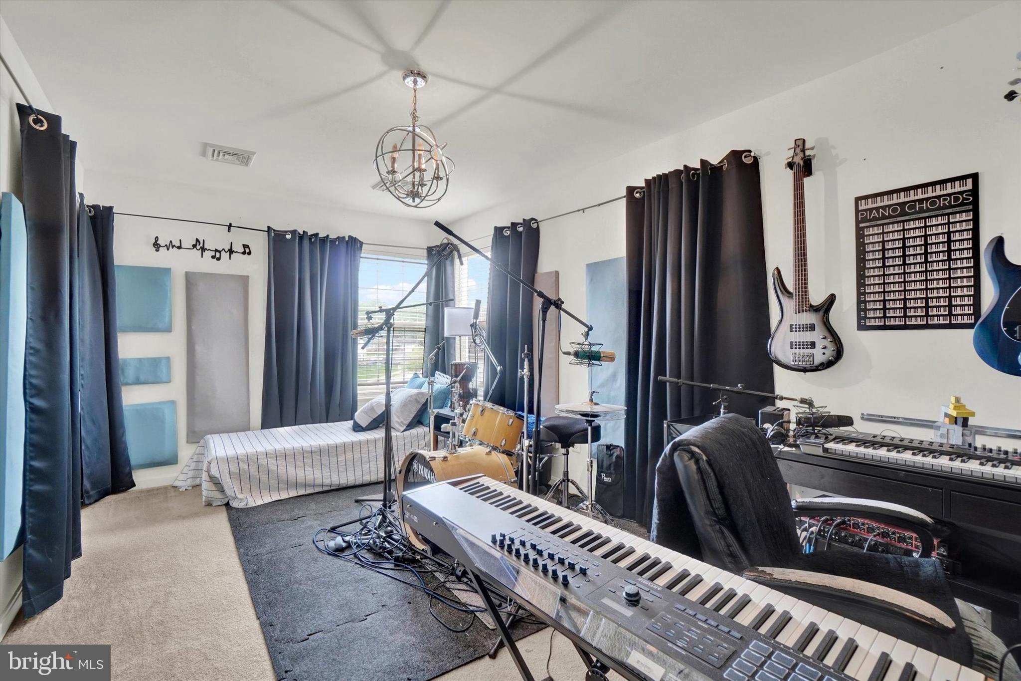 BROWNSTONE MANOR - Residential