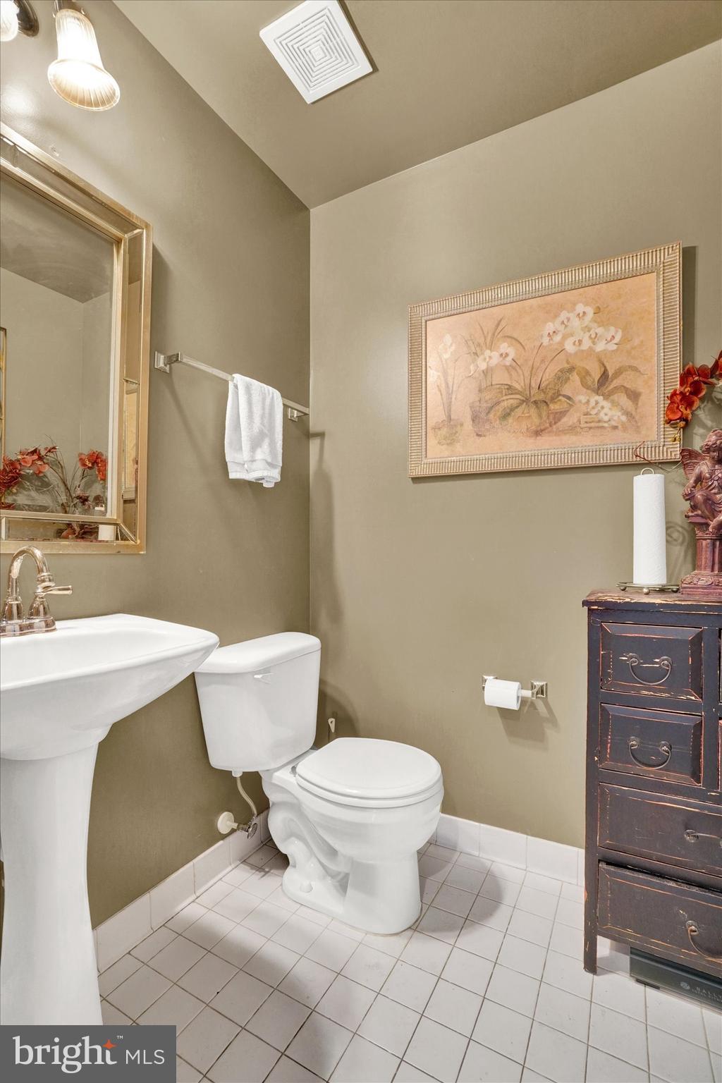 BROWNSTONE MANOR - Residential