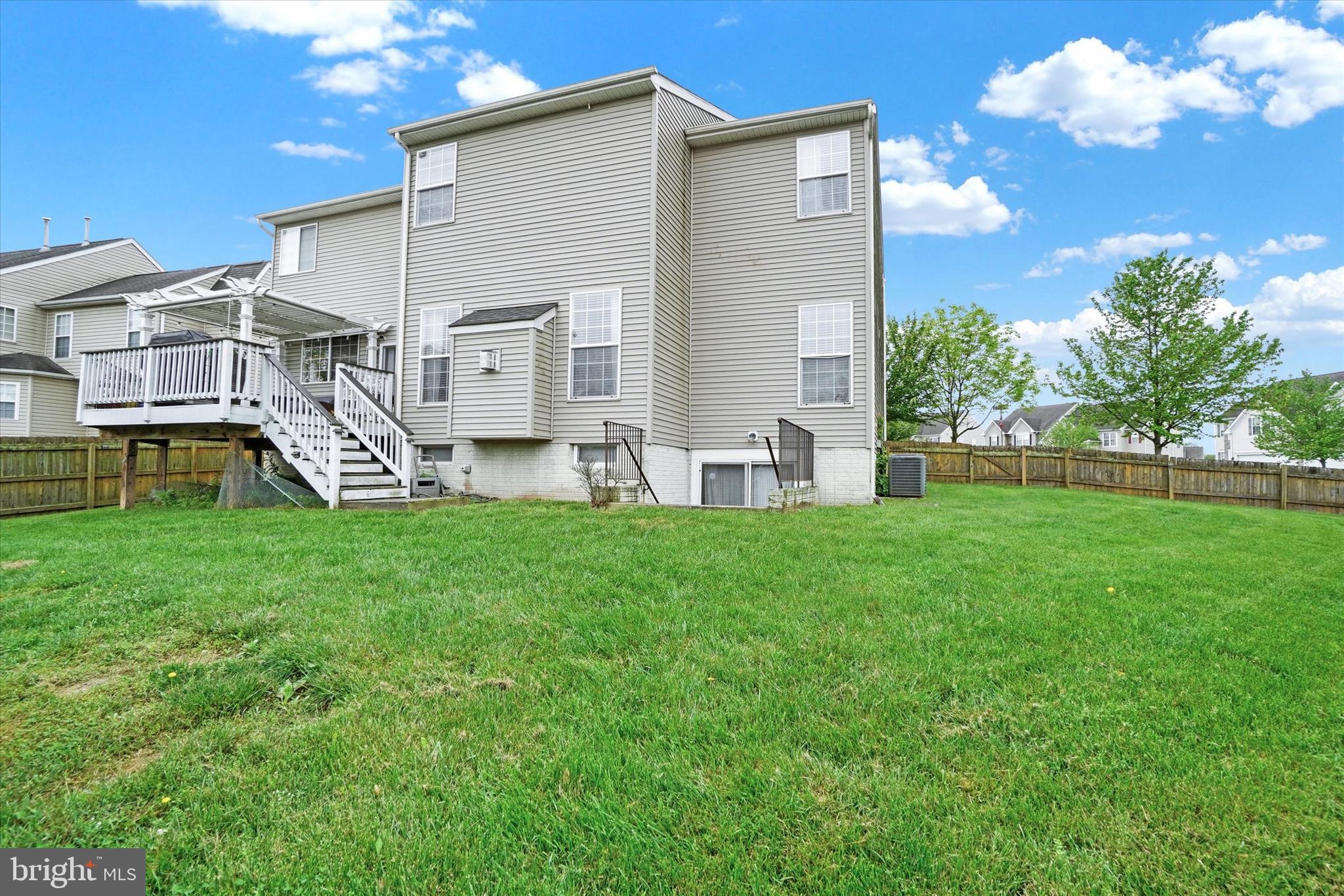 BROWNSTONE MANOR - Residential