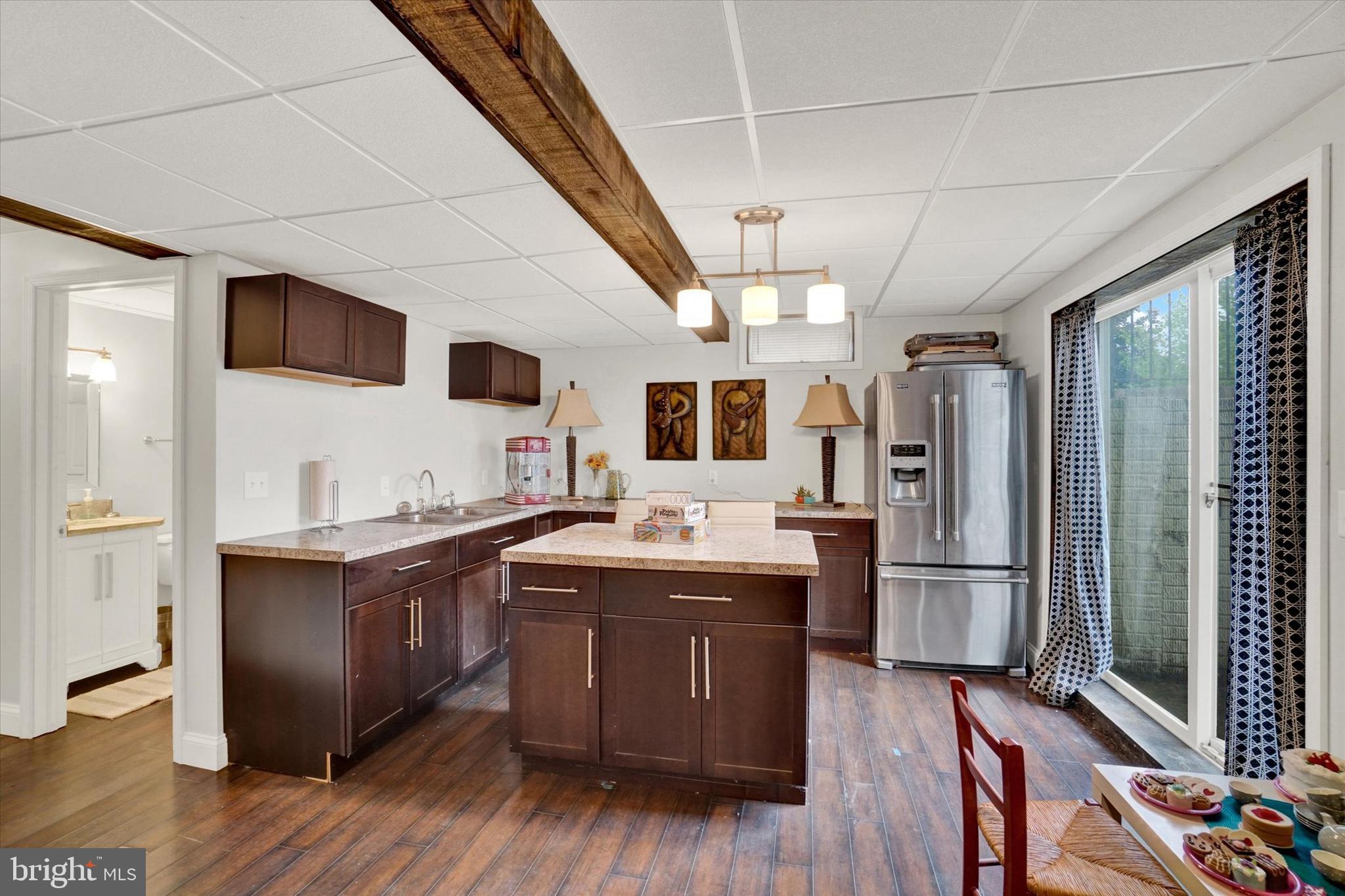 BROWNSTONE MANOR - Residential