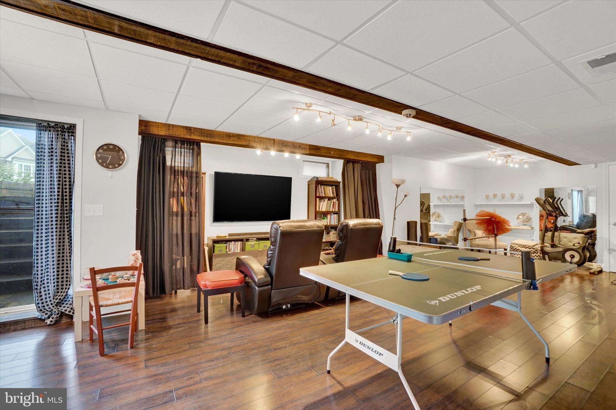 BROWNSTONE MANOR - Residential