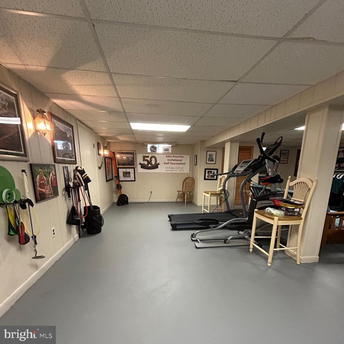 EXECUTIVE ESTATES - Residential