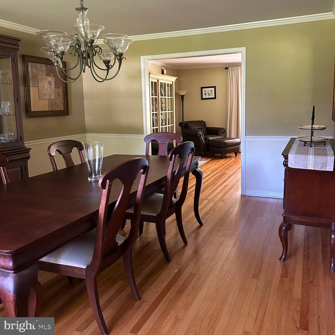 EXECUTIVE ESTATES - Residential