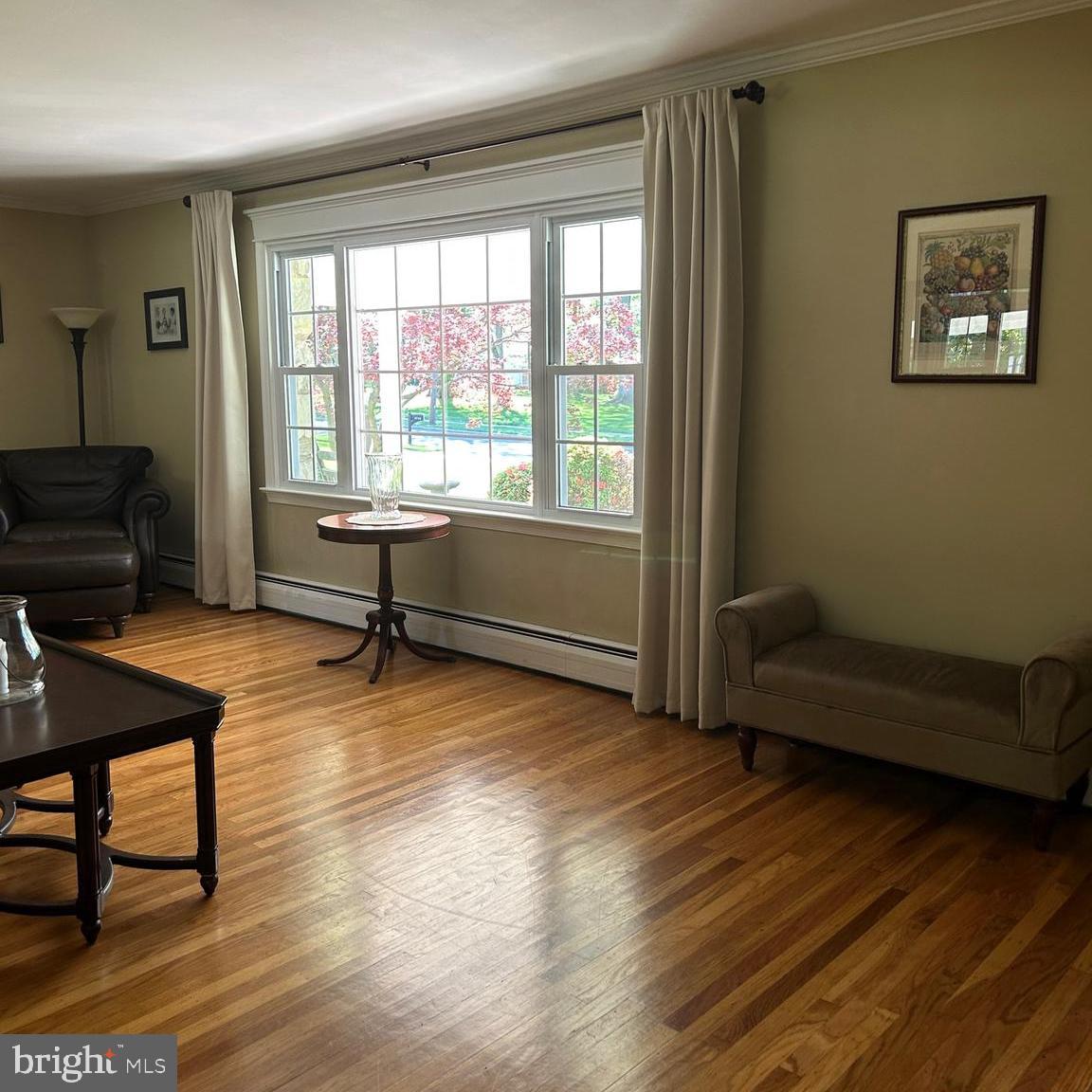 EXECUTIVE ESTATES - Residential