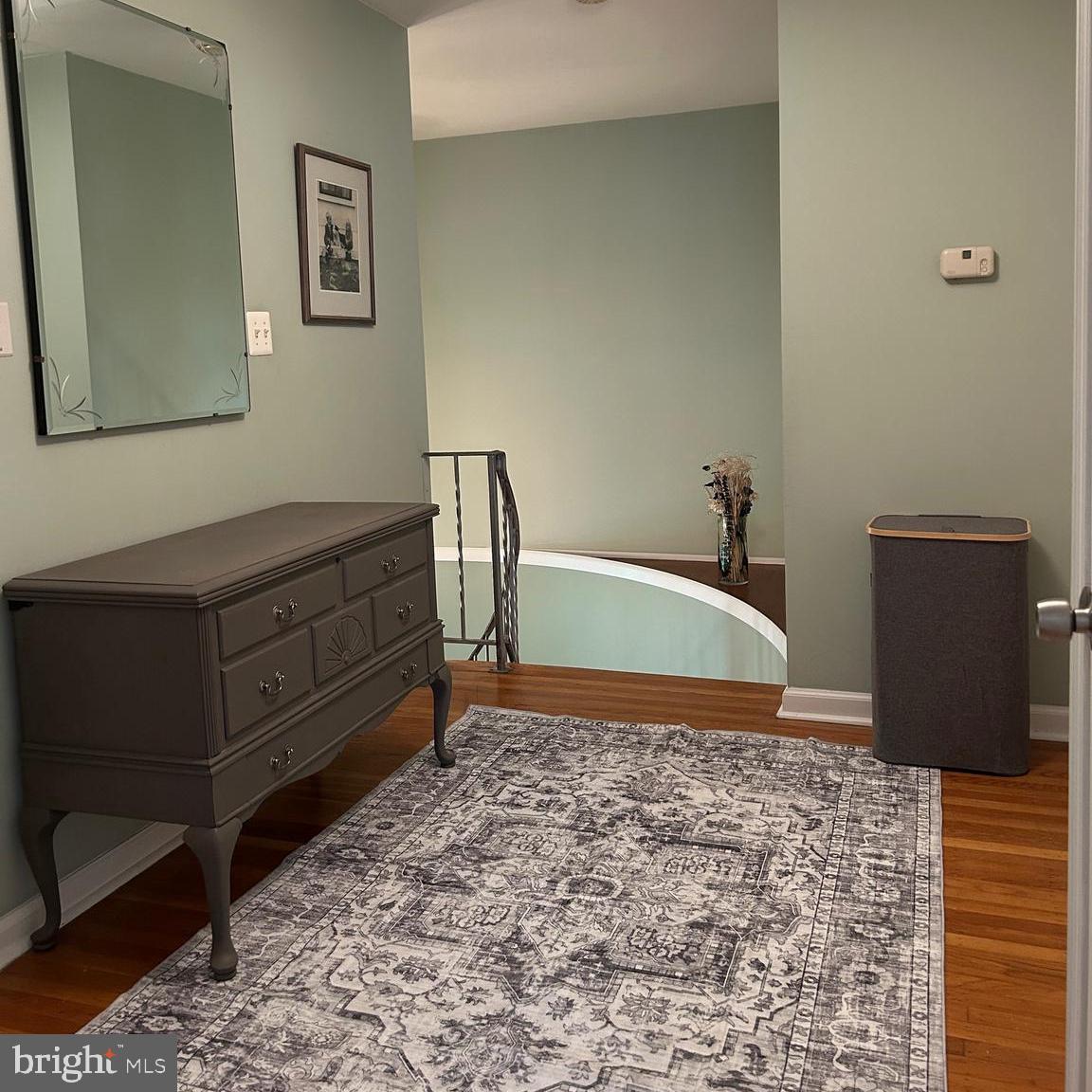 EXECUTIVE ESTATES - Residential