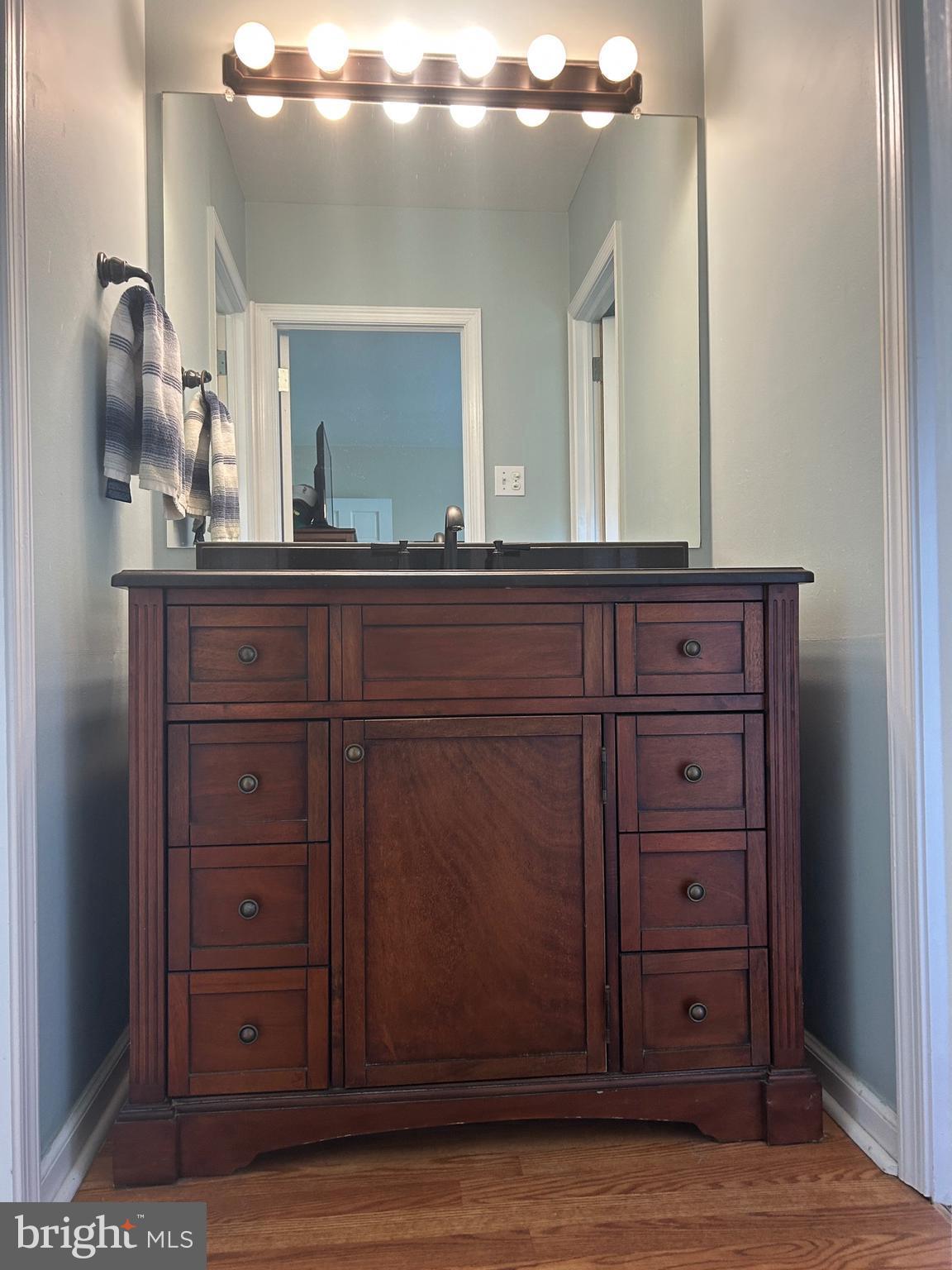 EXECUTIVE ESTATES - Residential