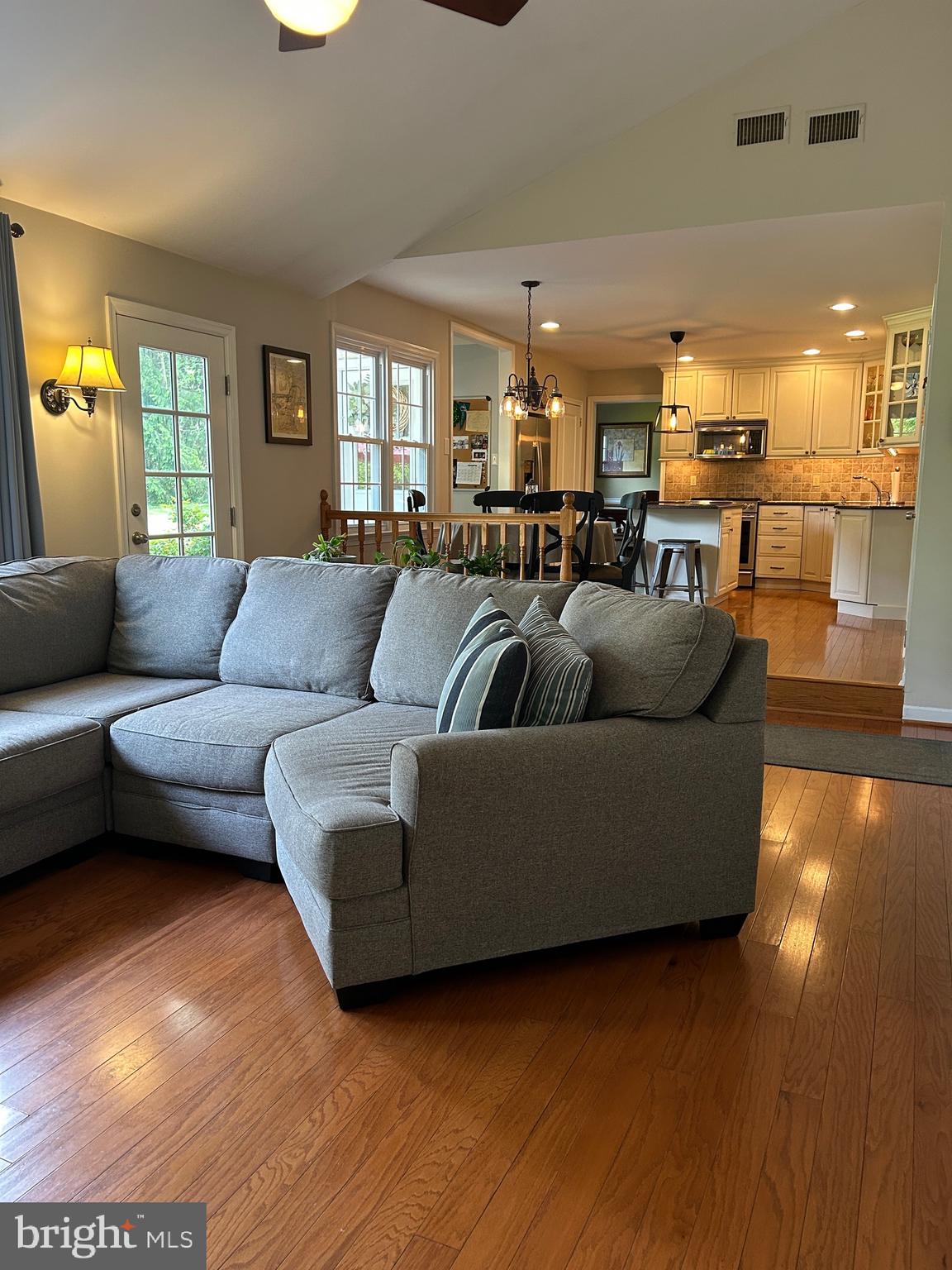 EXECUTIVE ESTATES - Residential