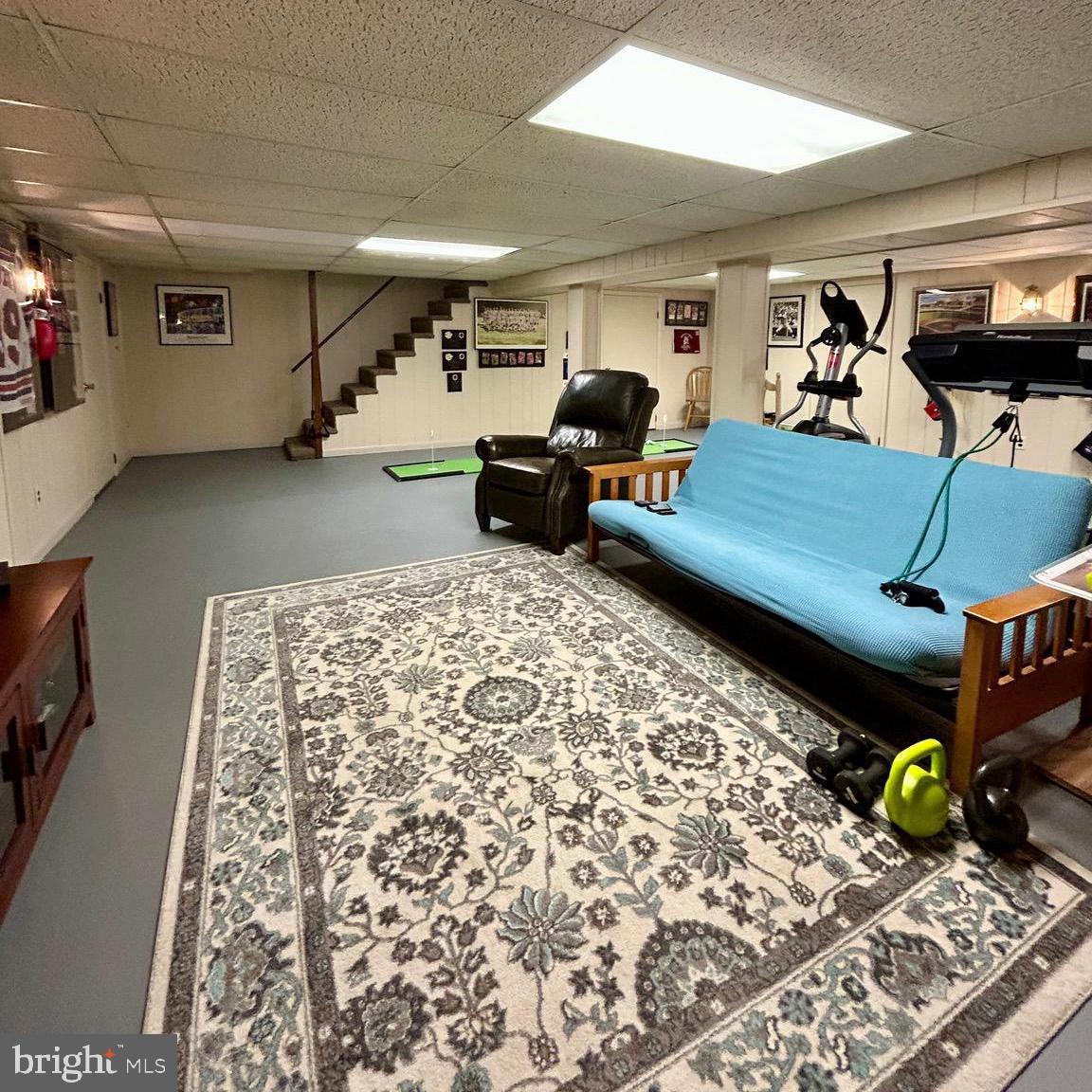 EXECUTIVE ESTATES - Residential