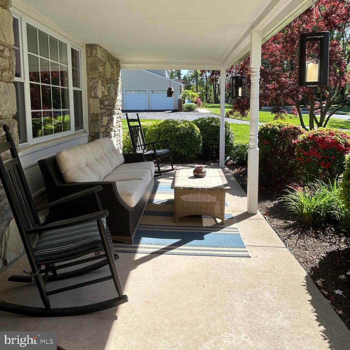 EXECUTIVE ESTATES - Residential