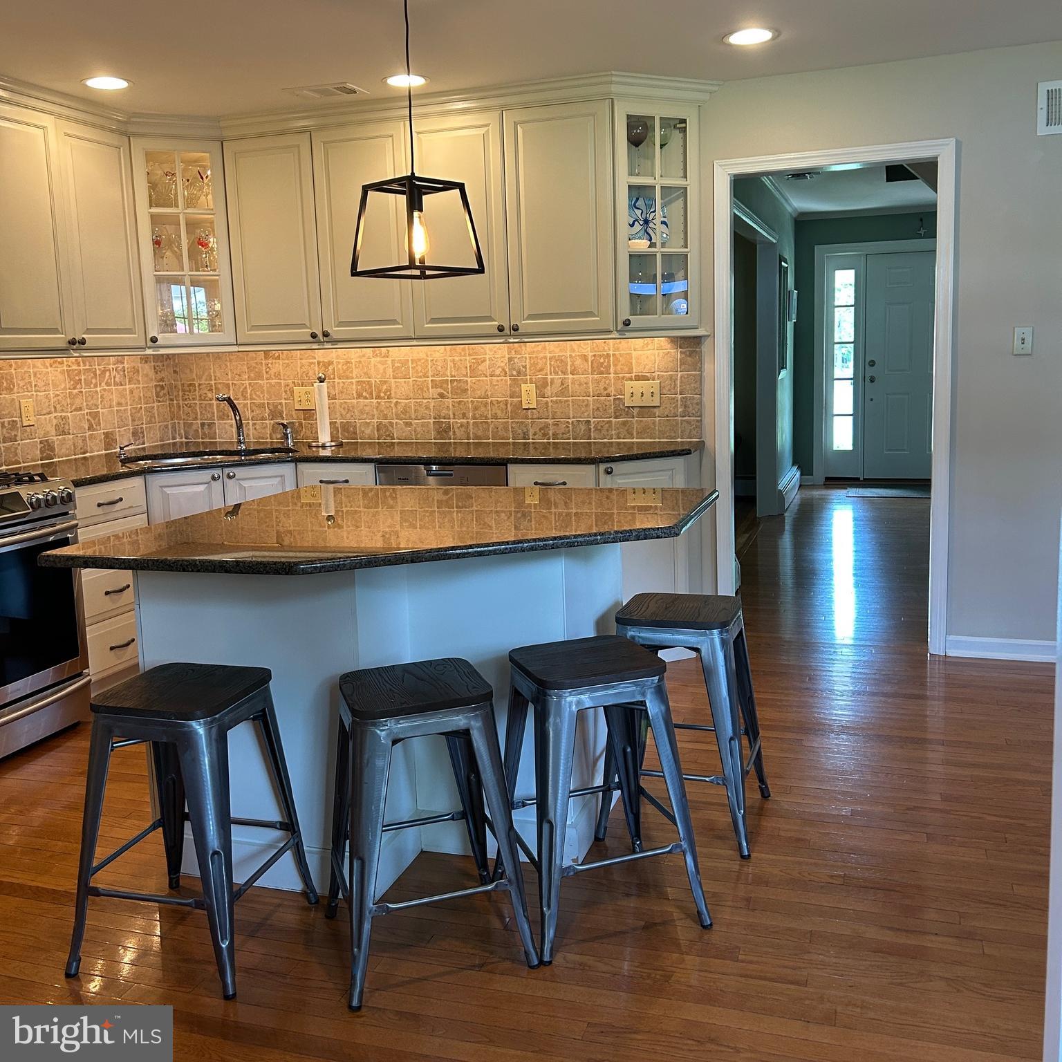 EXECUTIVE ESTATES - Residential