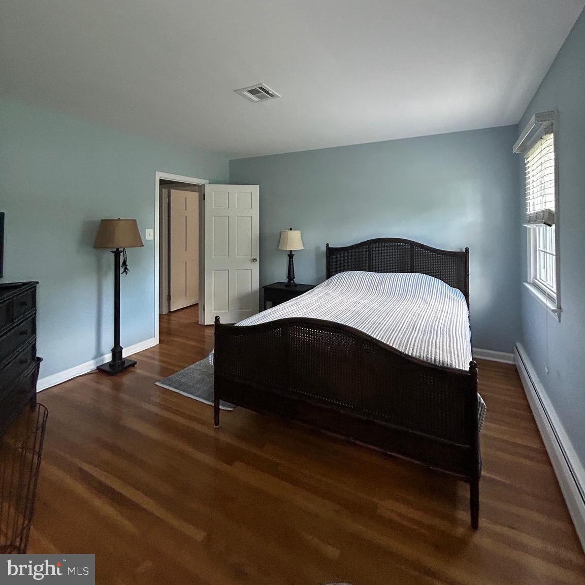 EXECUTIVE ESTATES - Residential