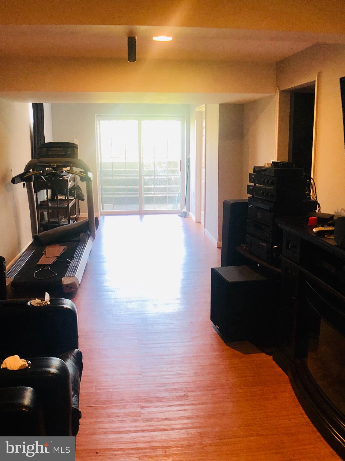 HILLSIDE - Residential