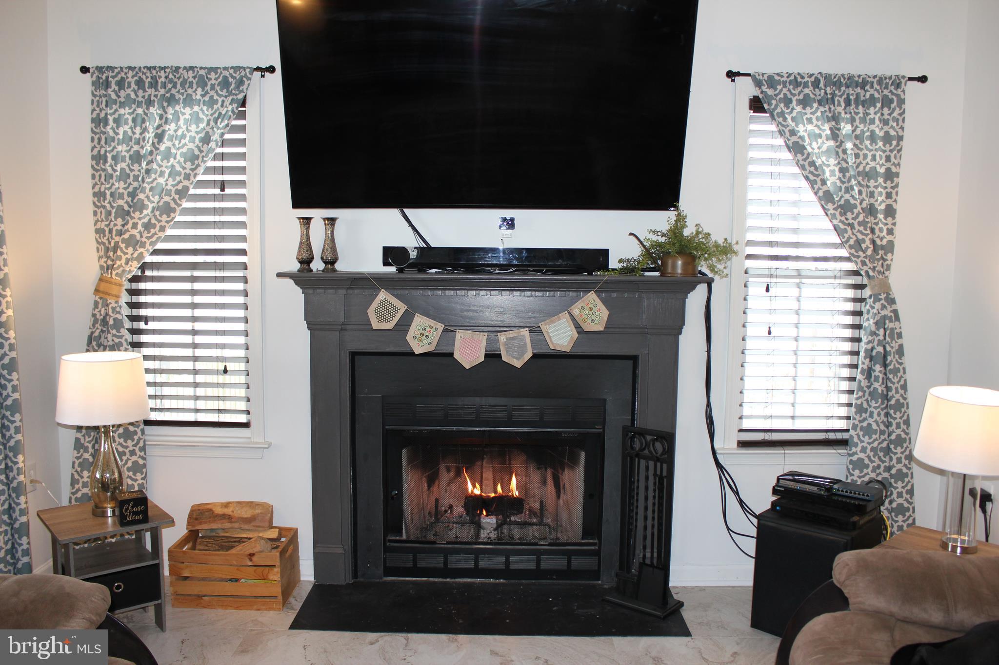 HILLSIDE - Residential