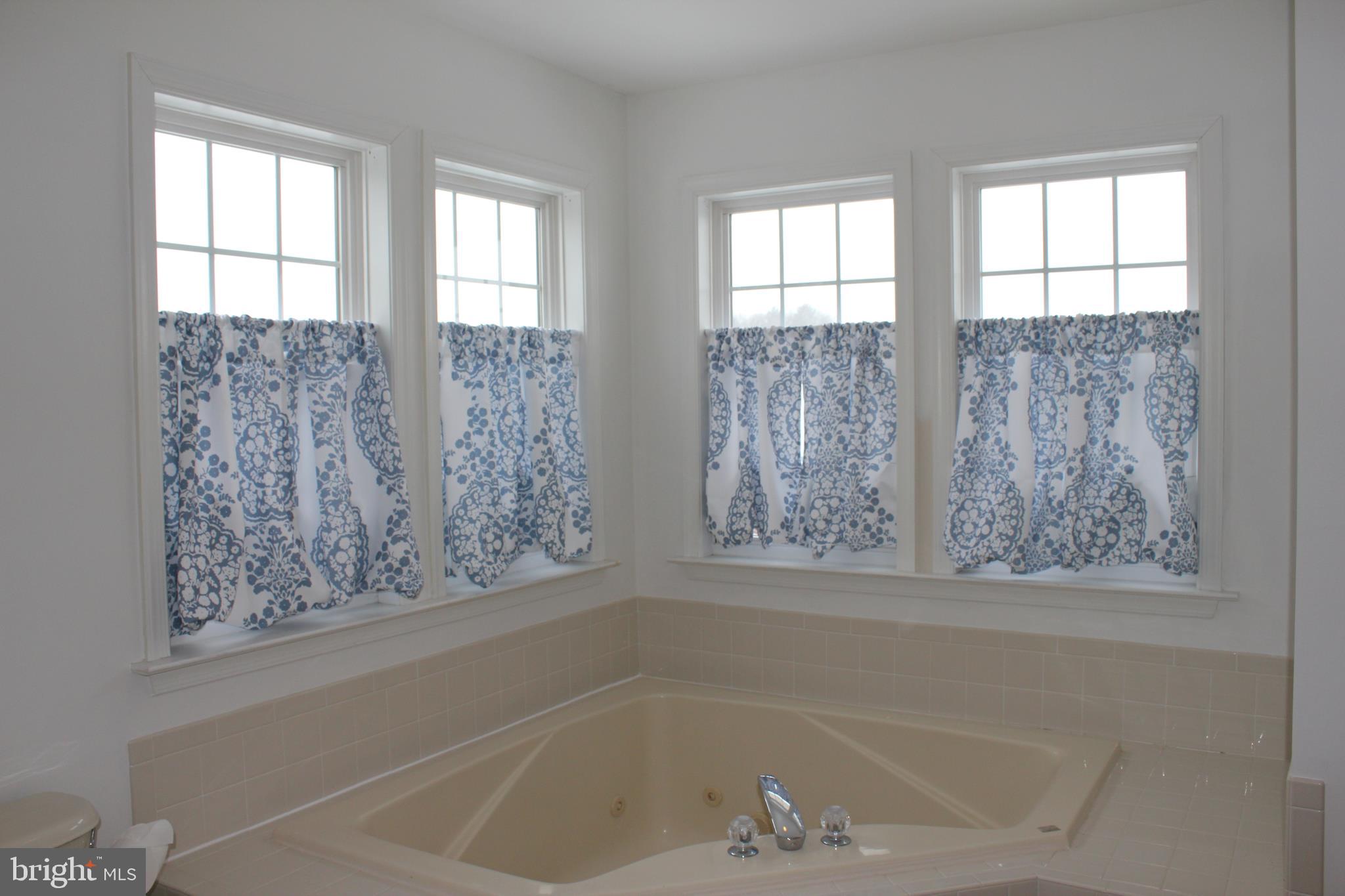 HILLSIDE - Residential