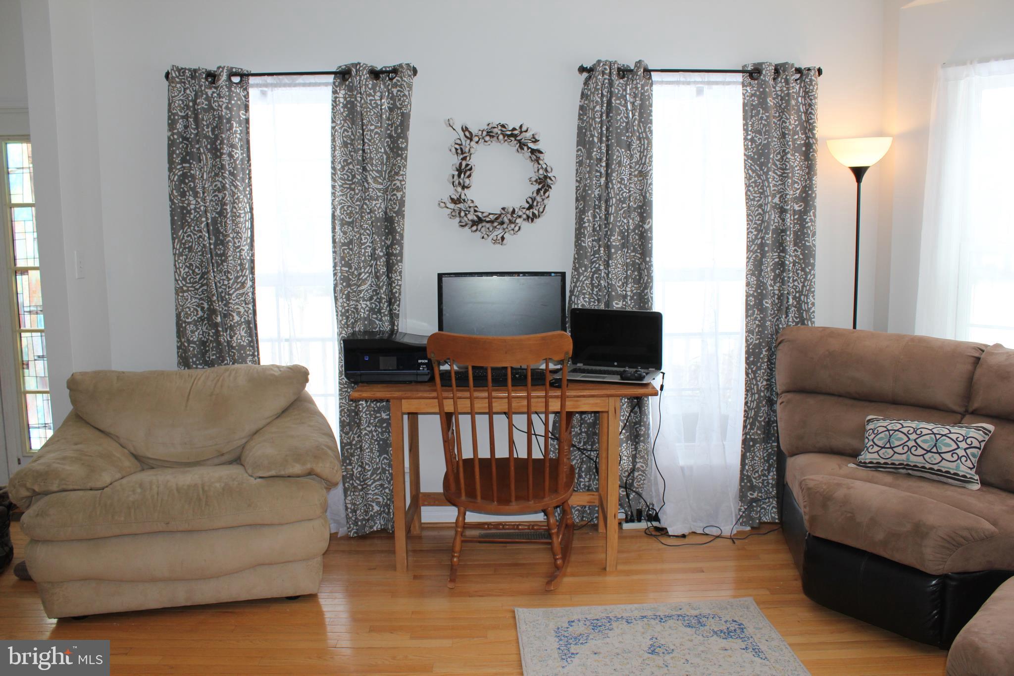 HILLSIDE - Residential