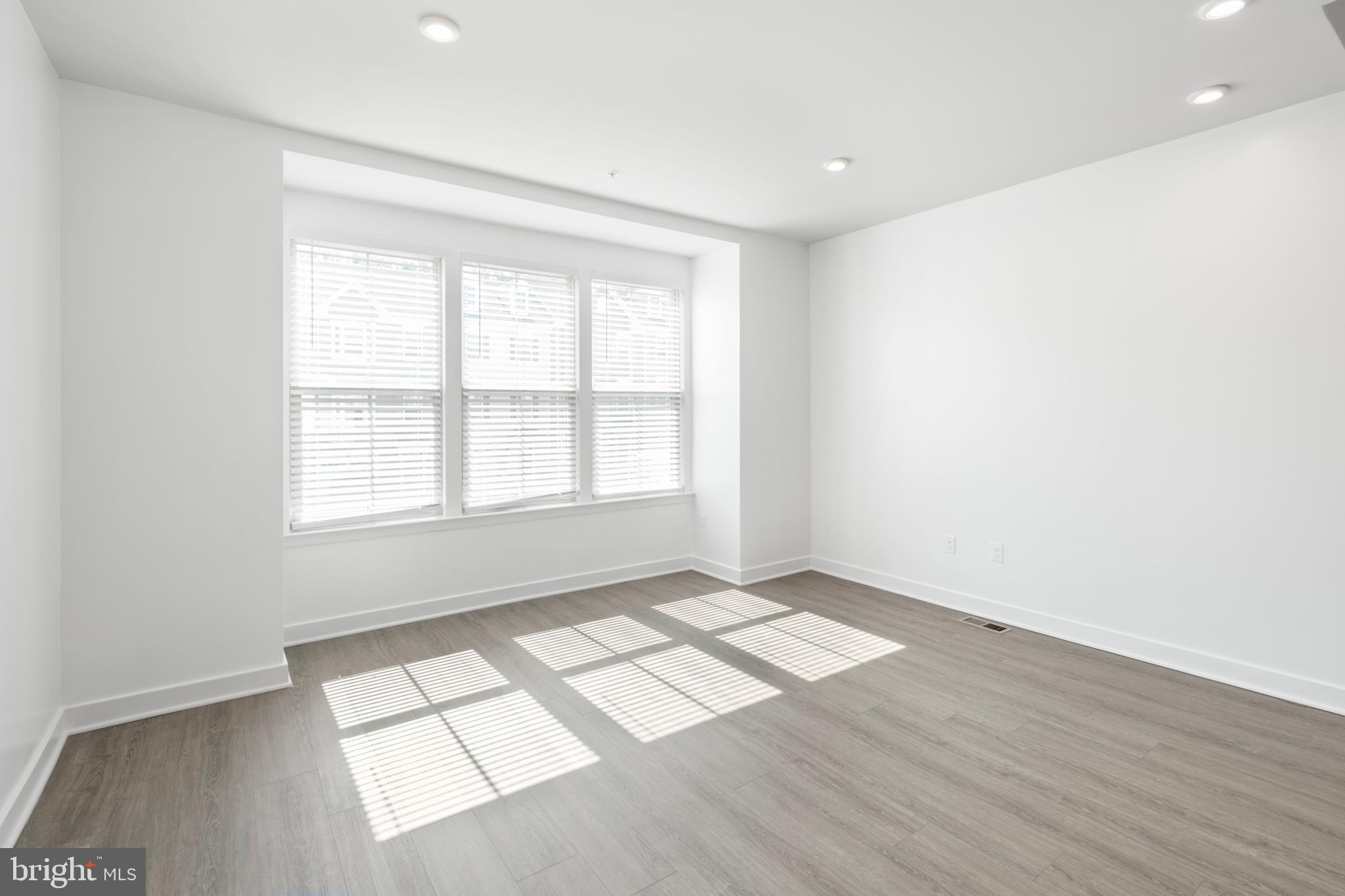 BROOKLYN PARK - Residential Lease