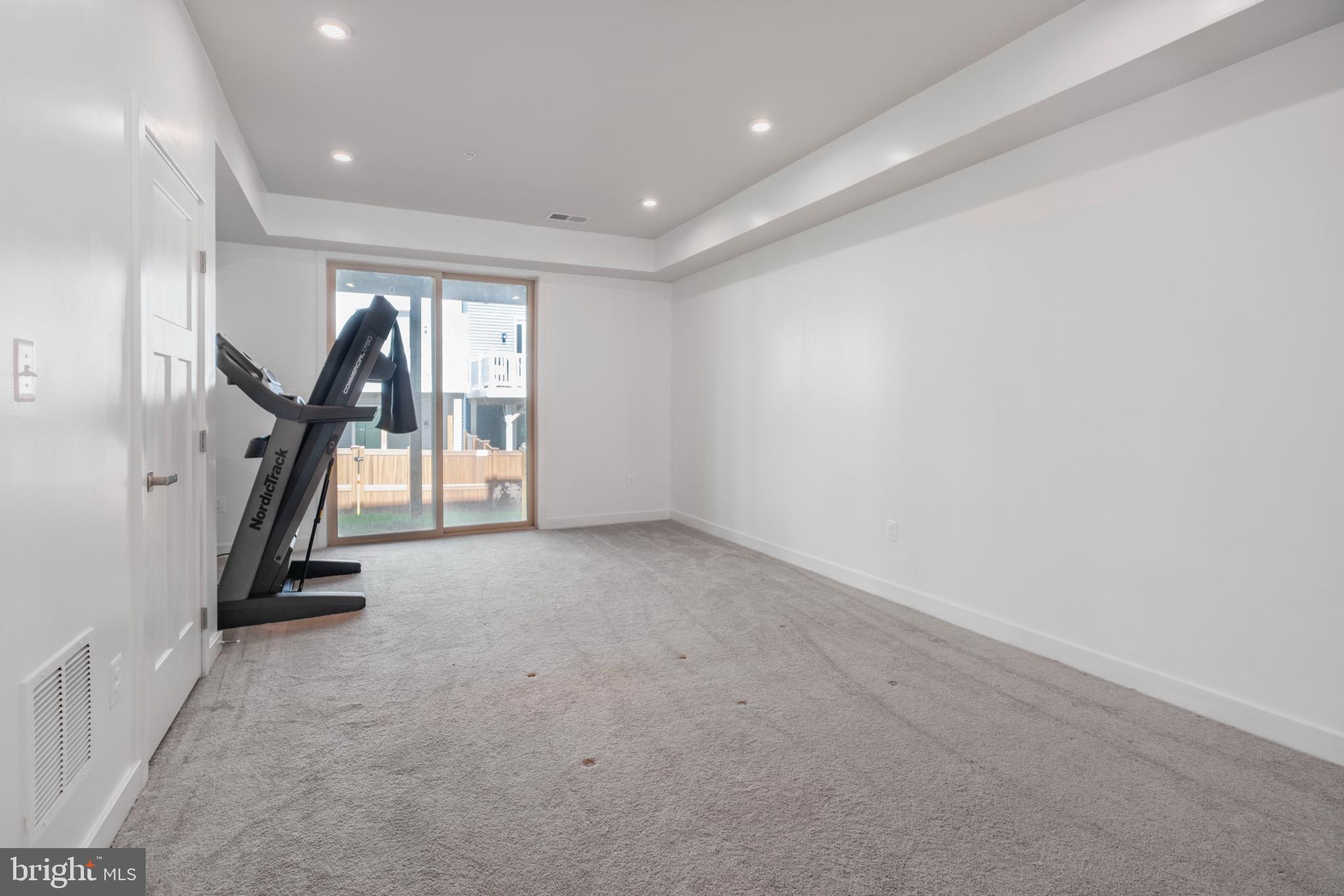 BROOKLYN PARK - Residential Lease